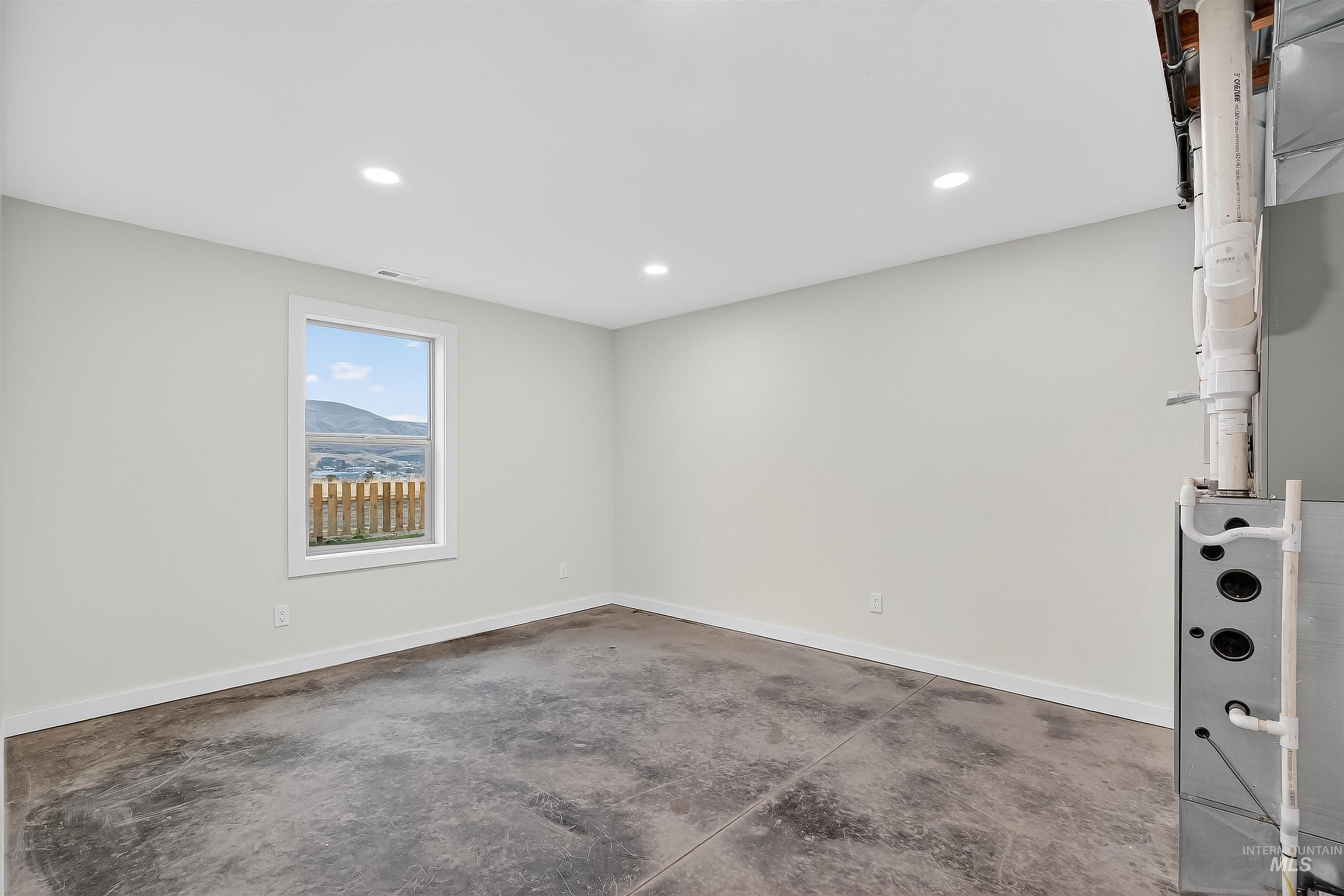 Lewiston, Idaho, 83501, United States, 5 Bedrooms Bedrooms, ,Residential,For Sale,1987812