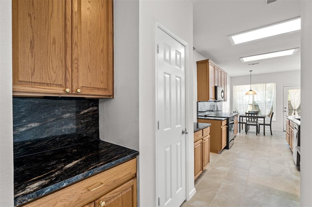 McKinney, Texas, 75072, United States, 5 Bedrooms Bedrooms, ,4 BathroomsBathrooms,Residential,For Sale,1987922