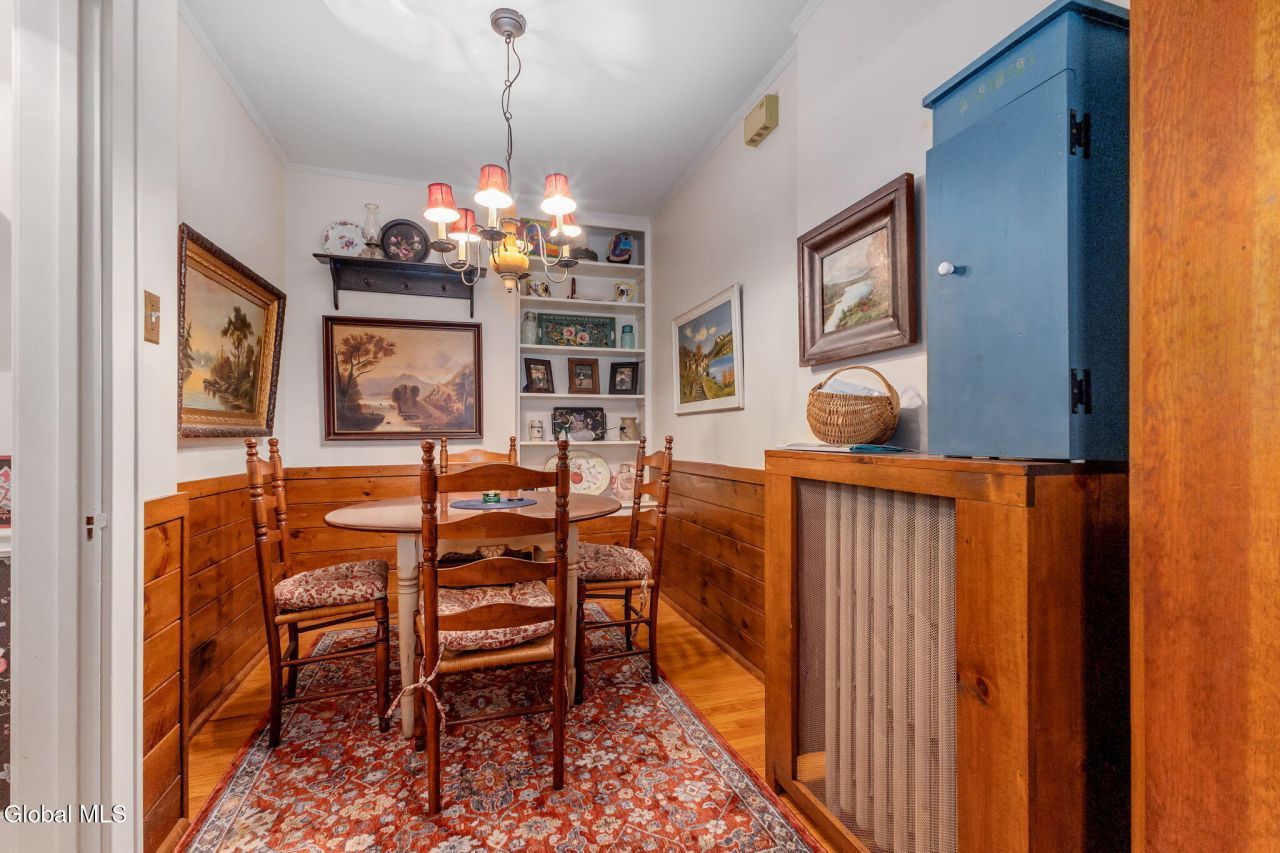 Niskayuna, New York, 12309, United States, 5 Bedrooms Bedrooms, ,3 BathroomsBathrooms,Residential,For Sale,1988361