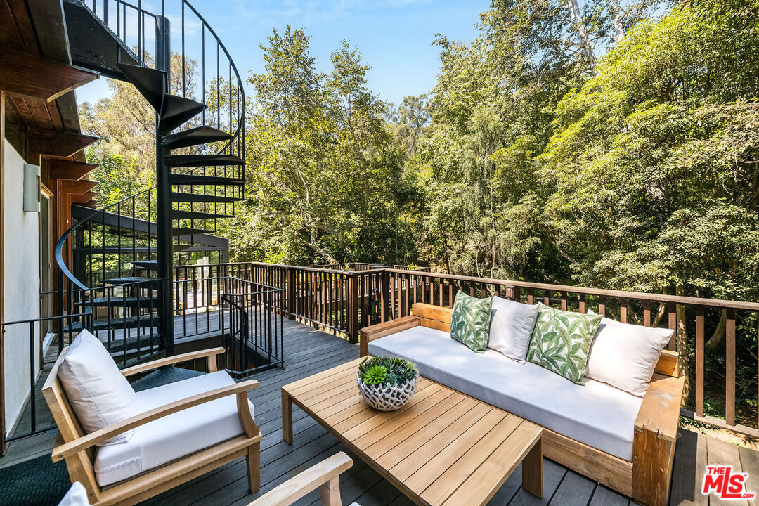 Santa Monica, California, 90402, United States, 7 Bedrooms Bedrooms, ,7 BathroomsBathrooms,Residential,For Sale,1940009