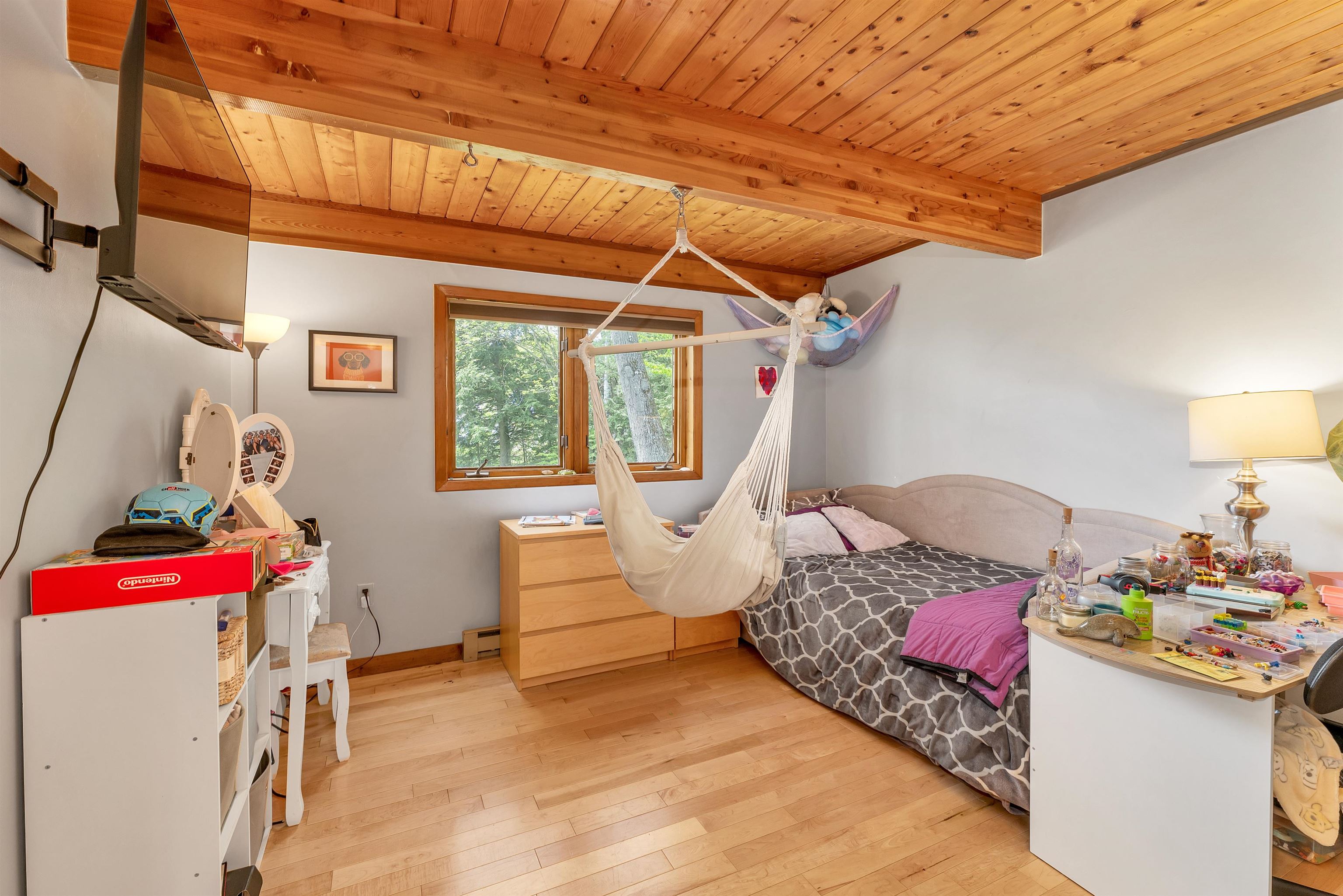 Laconia, New Hampshire, 03246, United States, 3 Bedrooms Bedrooms, ,2 BathroomsBathrooms,Residential,For Sale,1938824