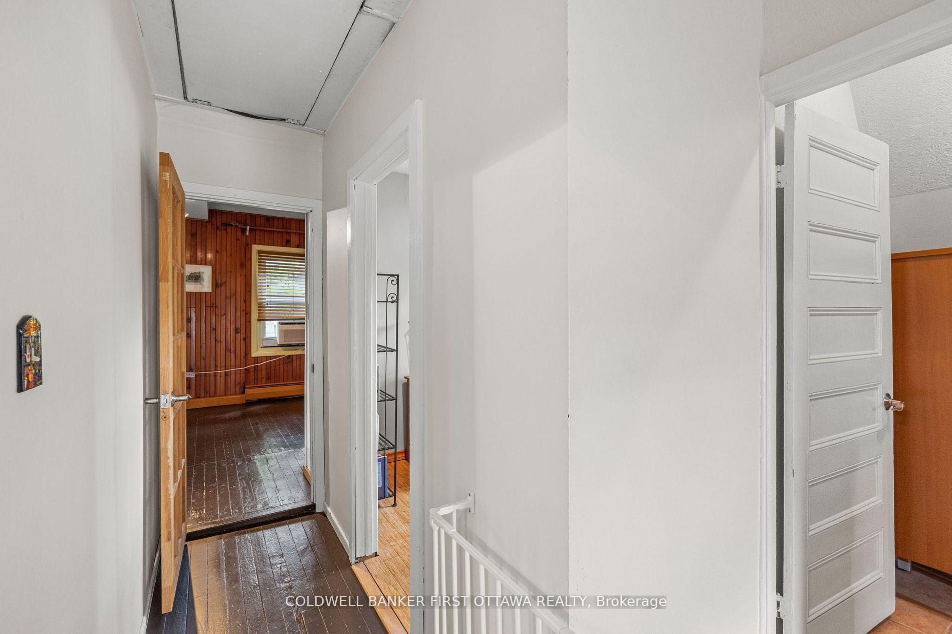 BRITANNIA - LINCOLN HEIGHTS AND AREA, Ontario, K2B 6Y5, CA, 3 Bedrooms Bedrooms, ,Residential,For Sale,1950856