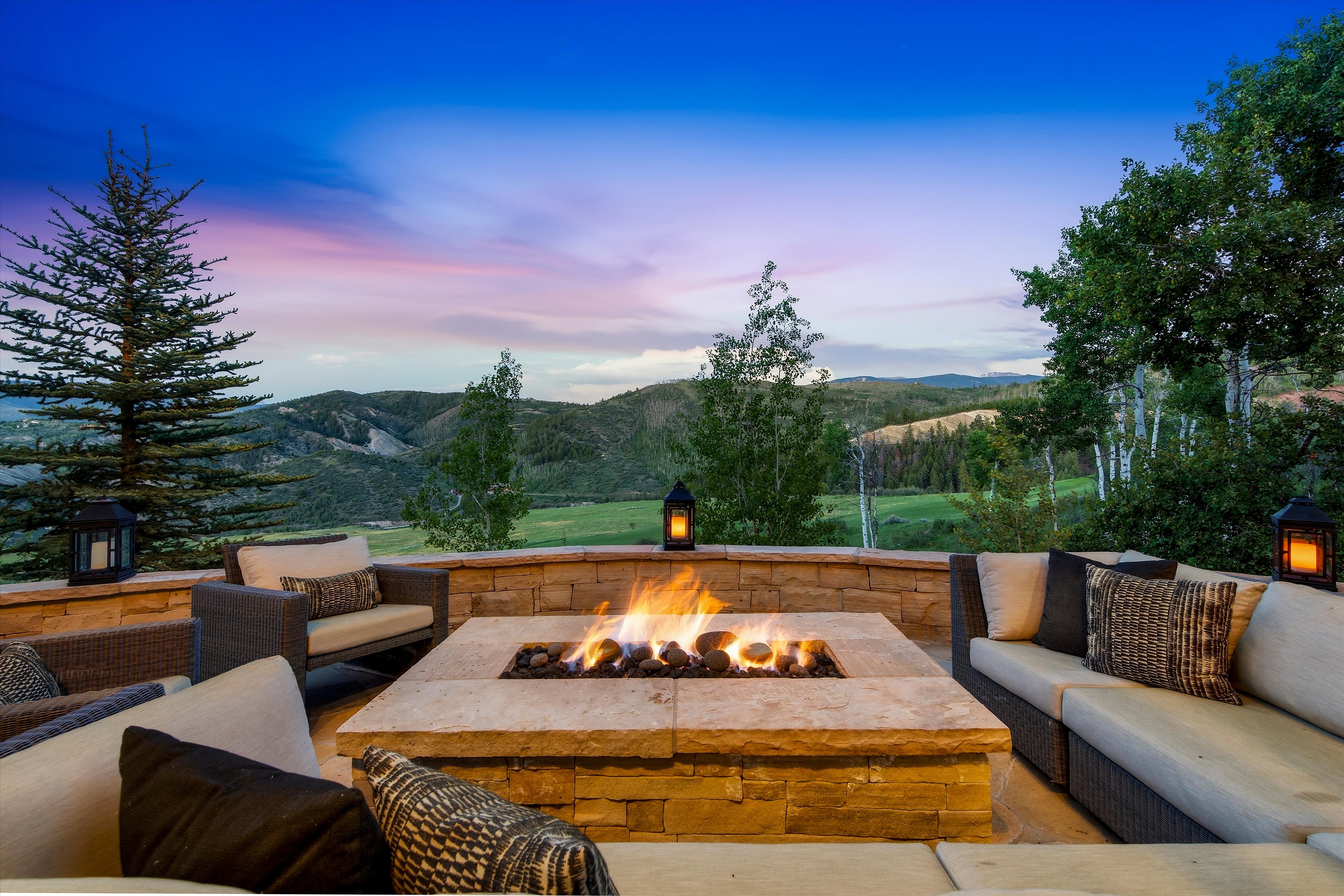  35 Stag Gulch Court Embraces Open Space Meadows With Golf Course Access - 物件實景