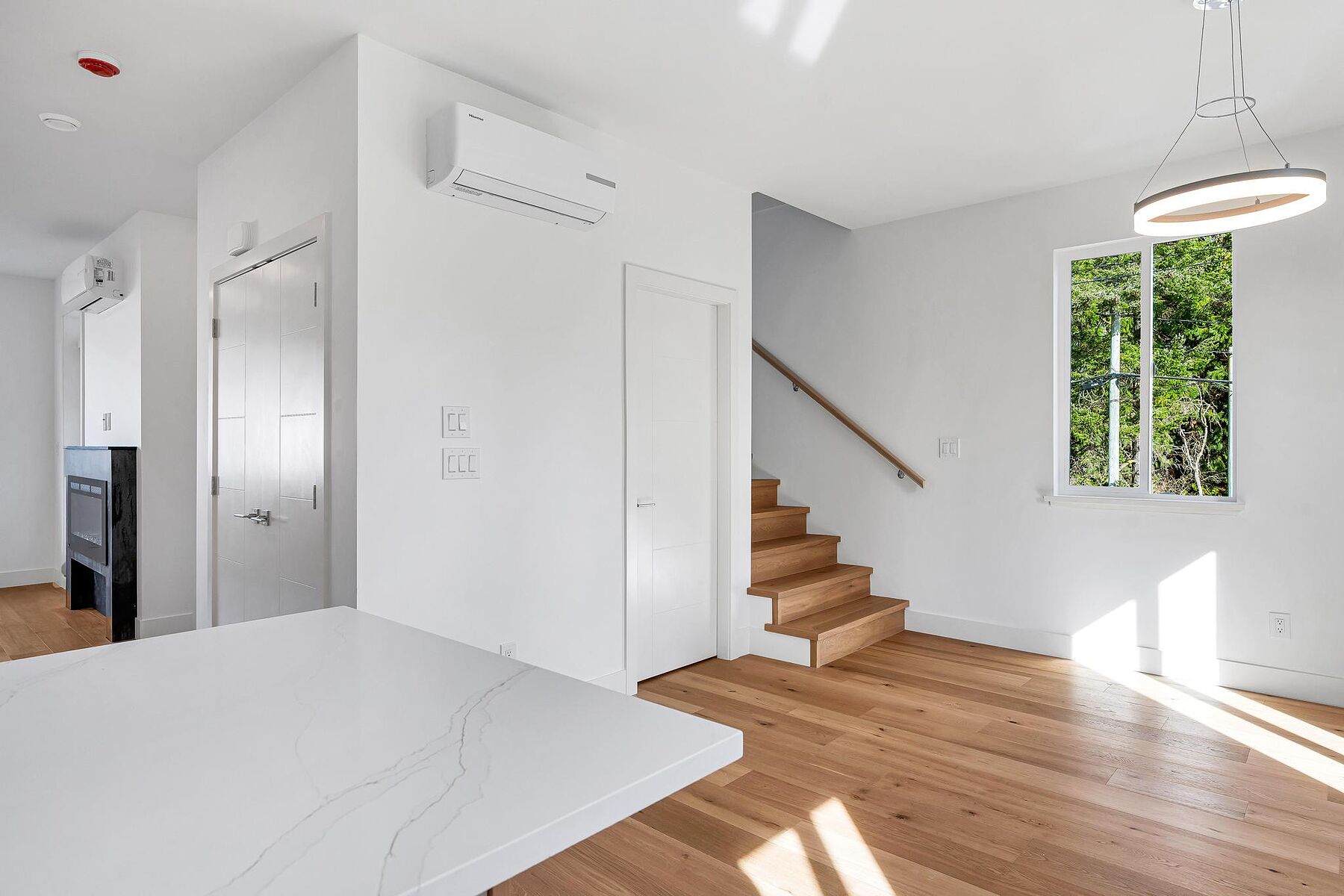  Brand New Gordon Head Townhome - 物件實景