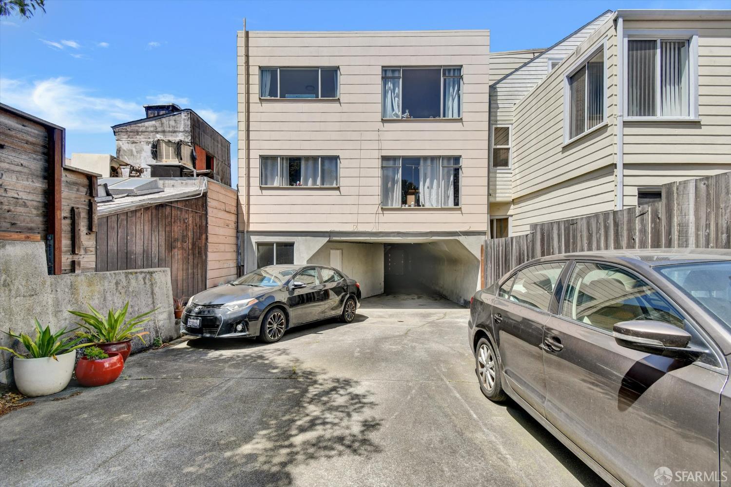 San Francisco, California, 94121, United States, 4 Bedrooms Bedrooms, ,4 BathroomsBathrooms,Residential,For Sale,1838110