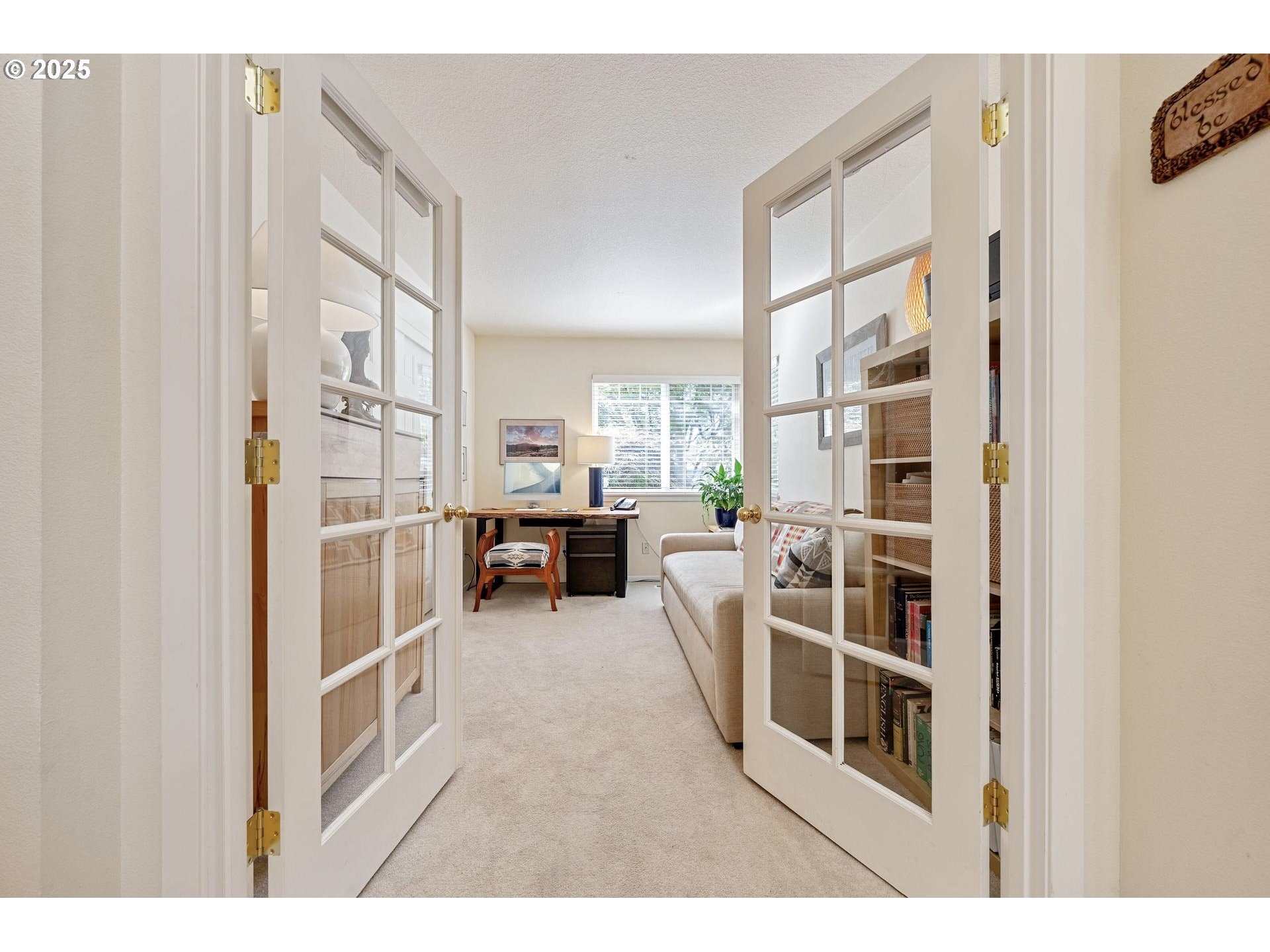 Portland, Oregon, 97229, United States, 2 Bedrooms Bedrooms, ,2 BathroomsBathrooms,Residential,For Sale,1925934