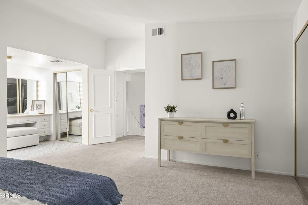 Ventura, California, 93001, United States, 4 Bedrooms Bedrooms, ,3 BathroomsBathrooms,Residential,For Sale,1974462