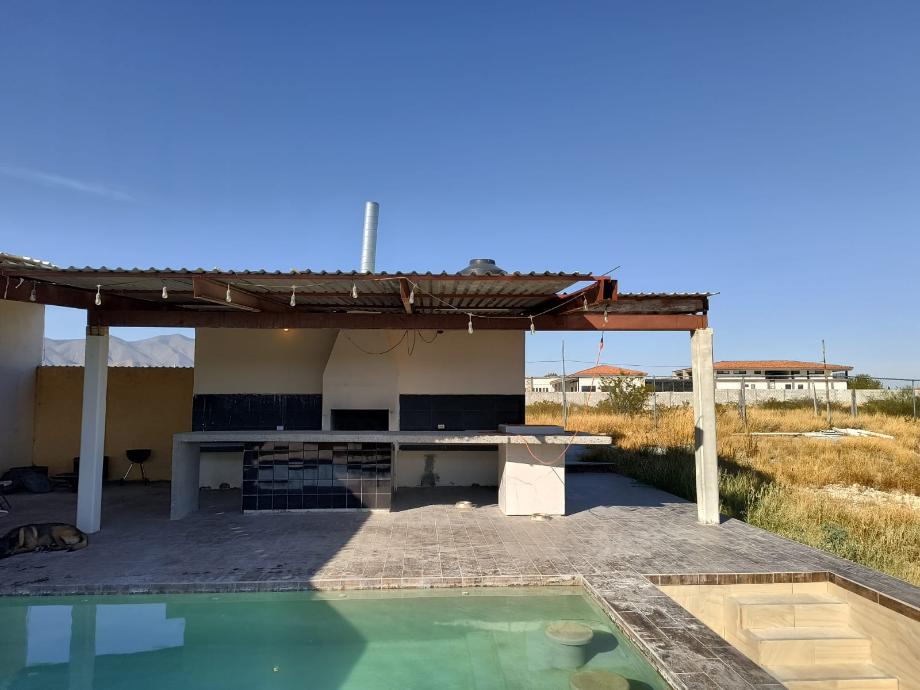 Parras, Coahuila de Zaragoza, 27987, Mexico, 3 Bedrooms Bedrooms, ,4 BathroomsBathrooms,Residential,For Sale,1694897
