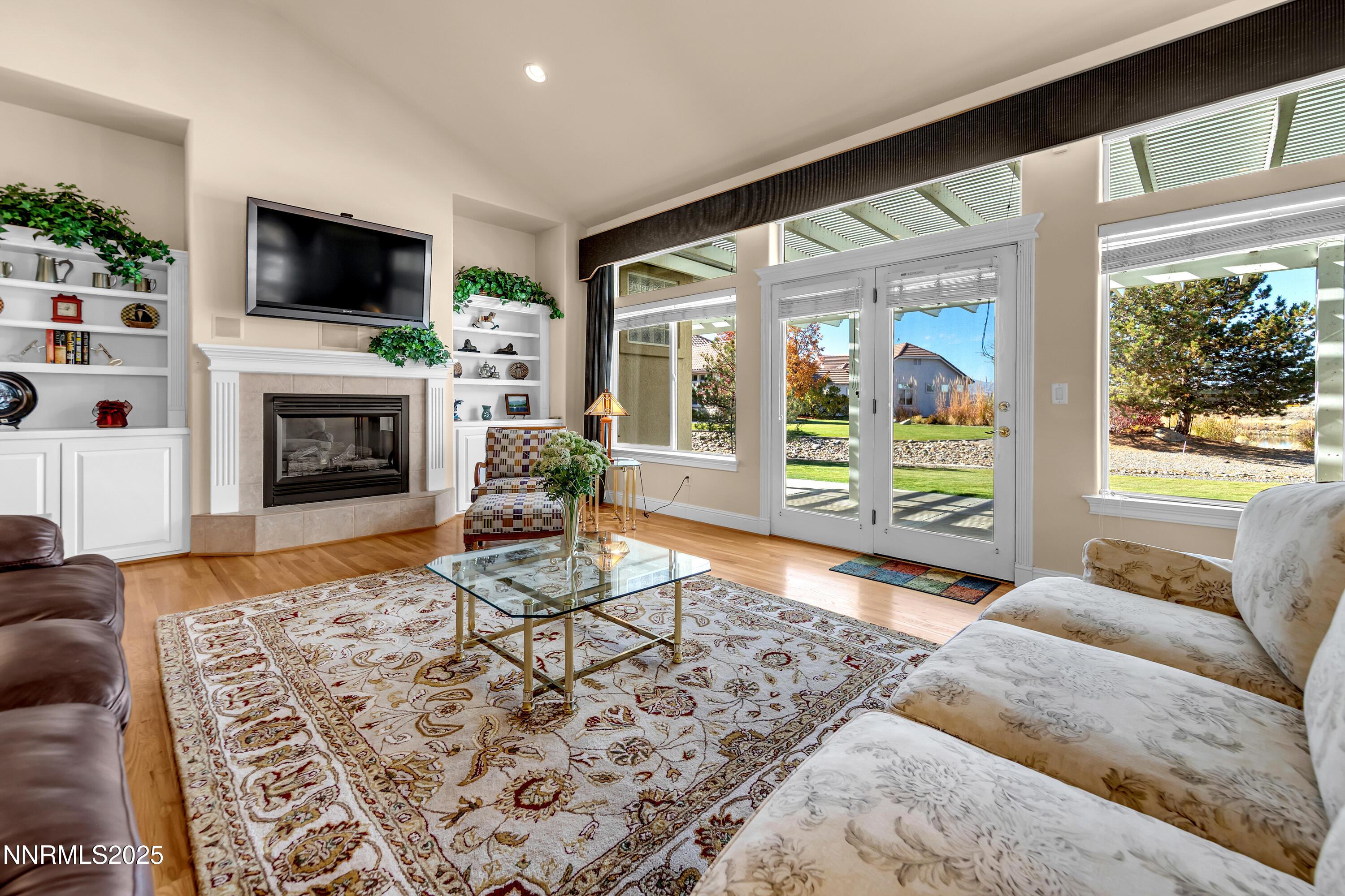 Reno, Nevada, 89502, United States, 3 Bedrooms Bedrooms, ,3 BathroomsBathrooms,Residential,For Sale,1988351