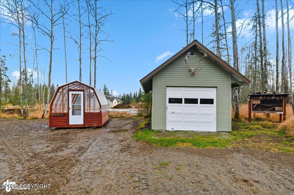 Kenai, Alaska, 99611, United States, 4 Bedrooms Bedrooms, ,2 BathroomsBathrooms,Residential,For Sale,1985692