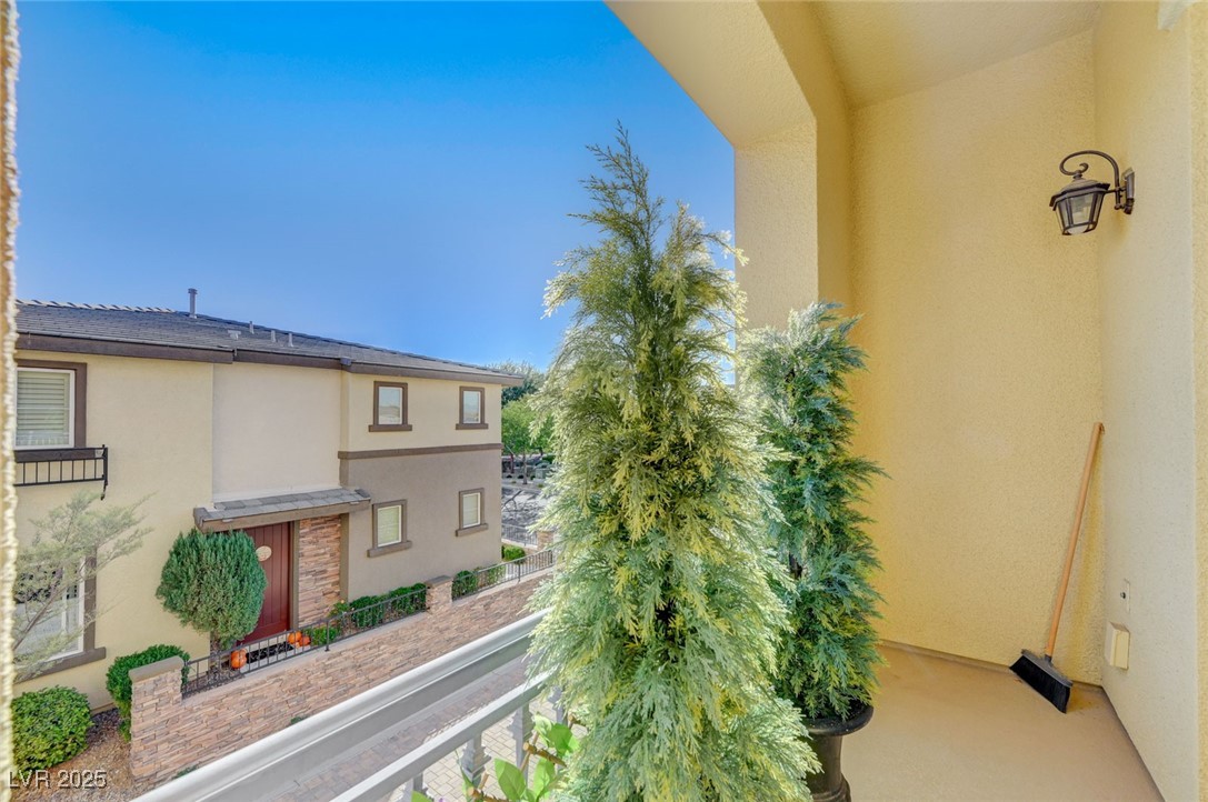 Henderson, Nevada, 89044, United States, 4 Bedrooms Bedrooms, ,3 BathroomsBathrooms,Residential,For Sale,1991497