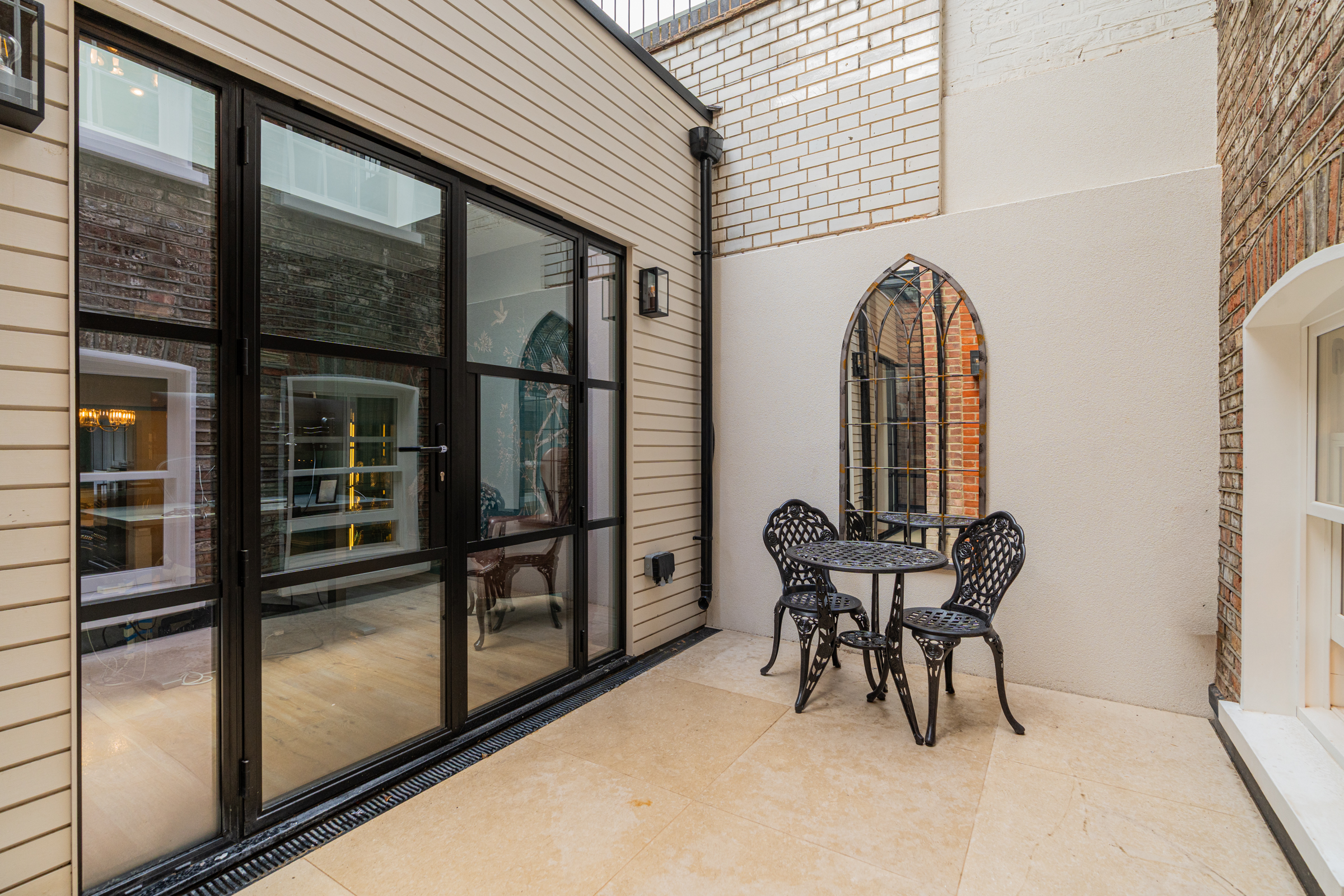  A Handsome Four-Bedroom Townhouse in Kensington - 物件實景