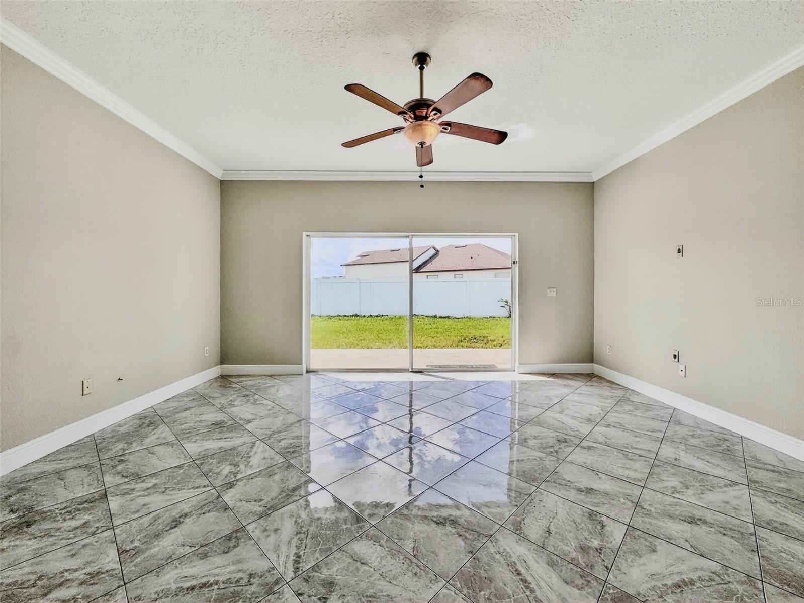 WINTER GARDEN, Florida, 34787, United States, 5 Bedrooms Bedrooms, ,3 BathroomsBathrooms,Residential,For Sale,1974111