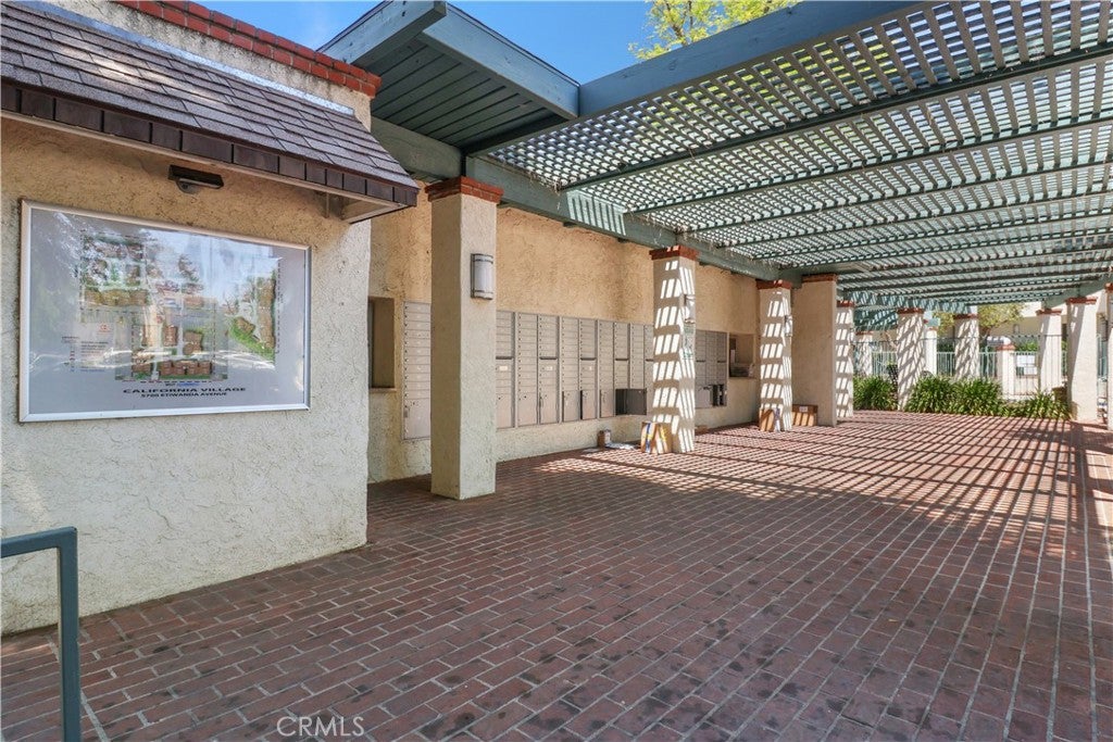 Tarzana, California, 91356, United States, 3 Bedrooms Bedrooms, ,2 BathroomsBathrooms,Residential,For Sale,1892794