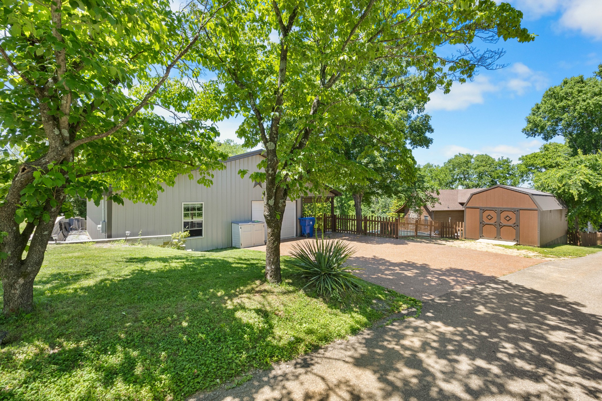 Dover, Tennessee, 37058, United States, 4 Bedrooms Bedrooms, ,3 BathroomsBathrooms,Residential,For Sale,1915564