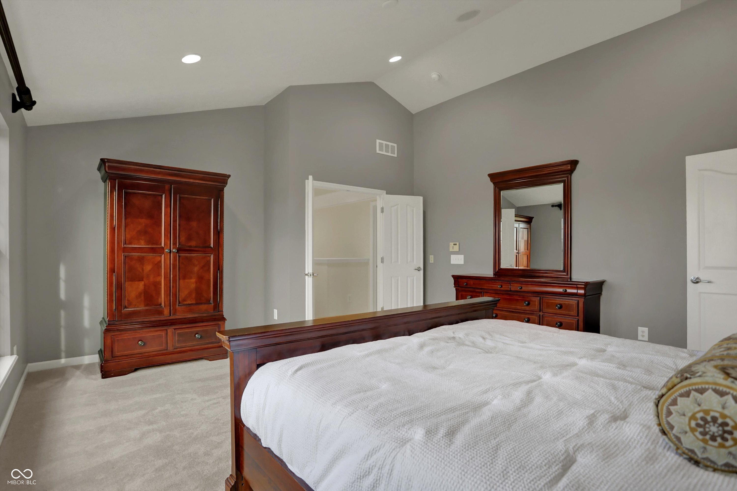 Zionsville, Indiana, 46077, United States, 4 Bedrooms Bedrooms, ,4 BathroomsBathrooms,Residential,For Sale,1880613