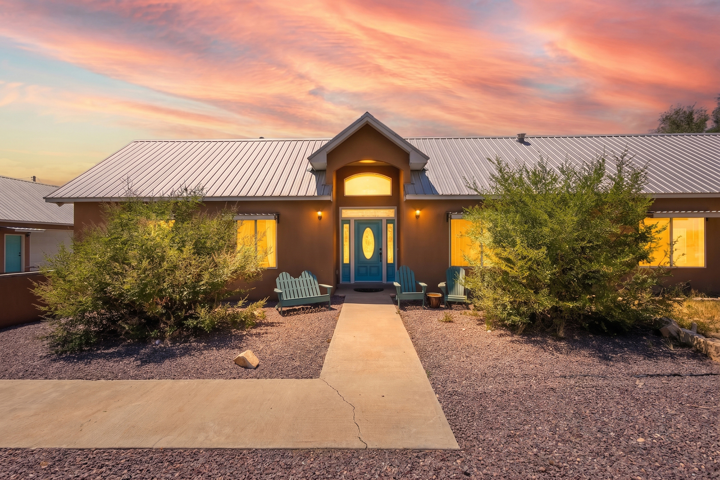 Los Lunas, New Mexico, 87031, United States, 5 Bedrooms Bedrooms, ,5 BathroomsBathrooms,Residential,For Sale,2048423