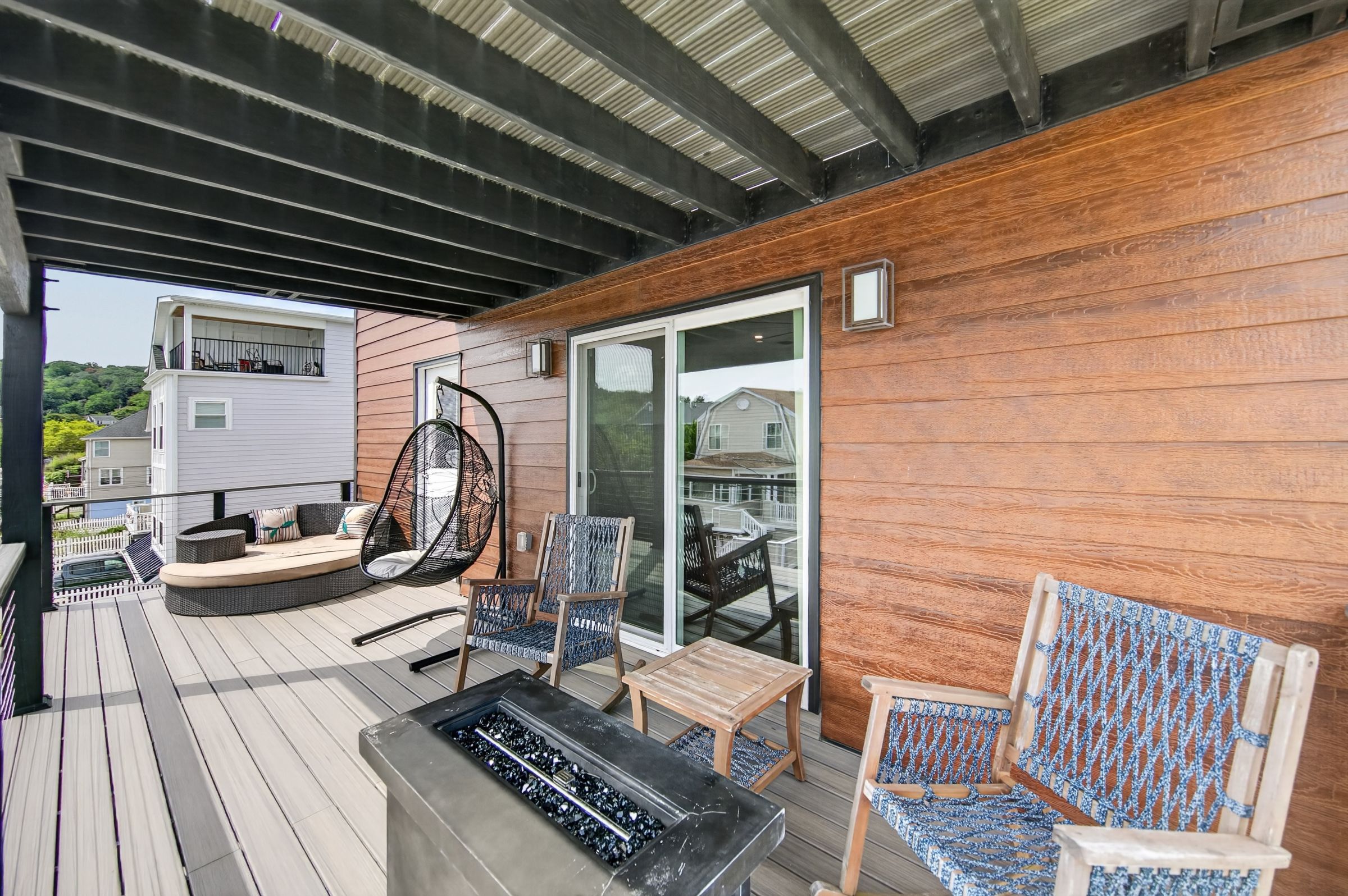 Live in Highlands - Custom Built Home - 物件實景