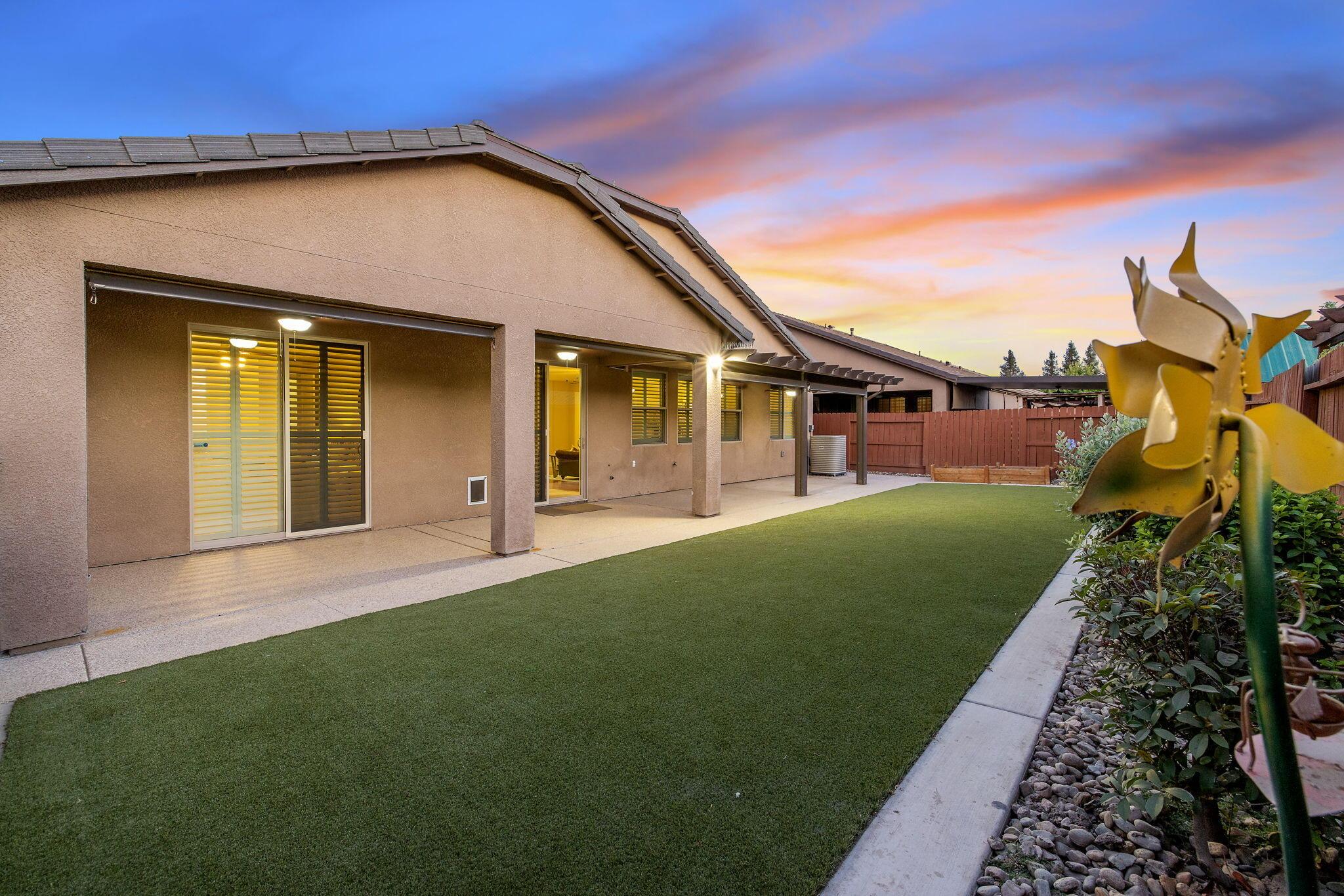 Visalia, California, 93277, United States, 3 Bedrooms Bedrooms, ,2 BathroomsBathrooms,Residential,For Sale,1937034