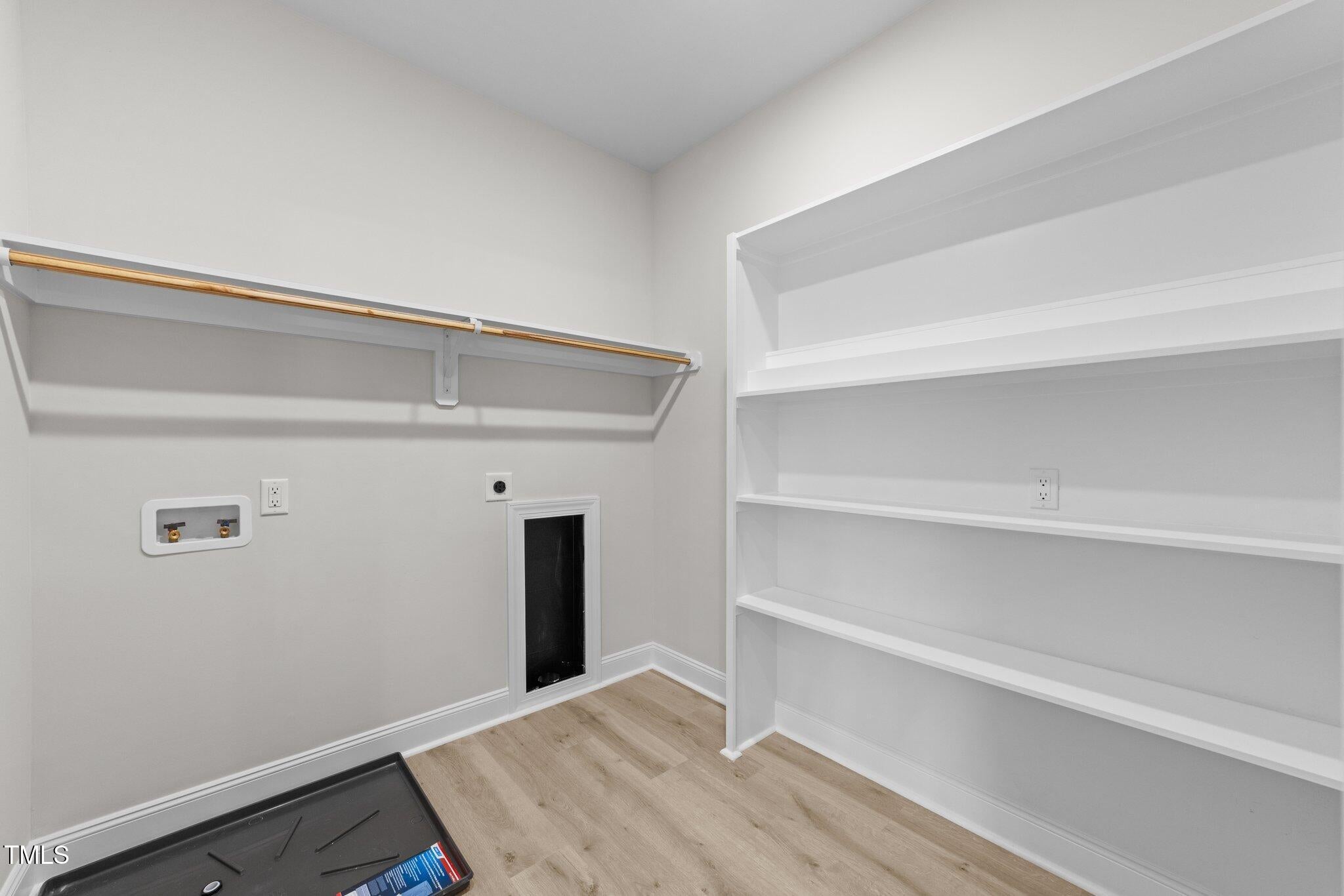 Cary, North Carolina, 27519, United States, 3 Bedrooms Bedrooms, ,3 BathroomsBathrooms,Residential,For Sale,2000509