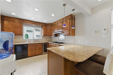 Redondo Beach, California, 90277, United States, 3 Bedrooms Bedrooms, ,2 BathroomsBathrooms,Residential,For Sale,1798298