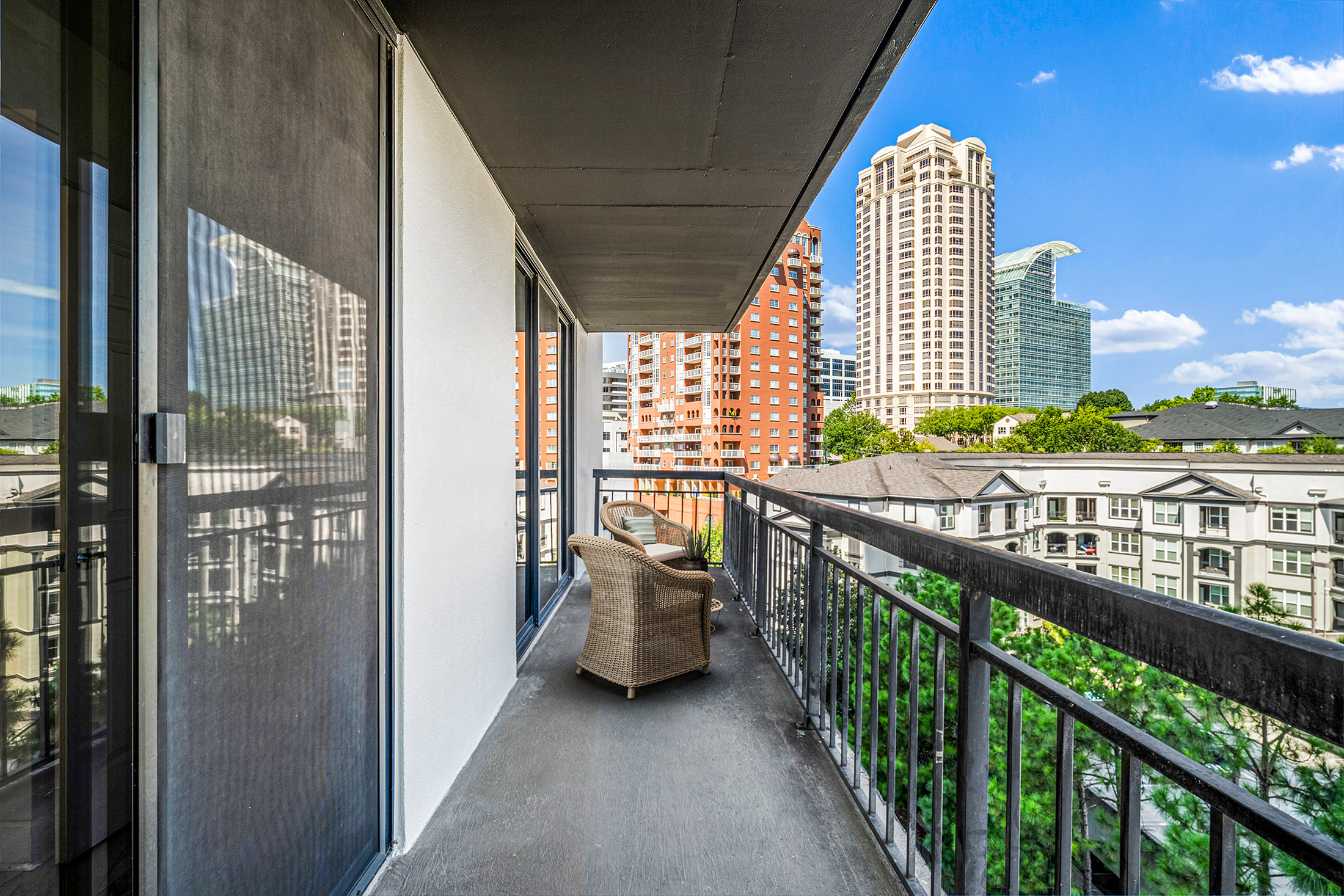 Easy, Elevated Living in the Heart of Buckhead - 物件實景