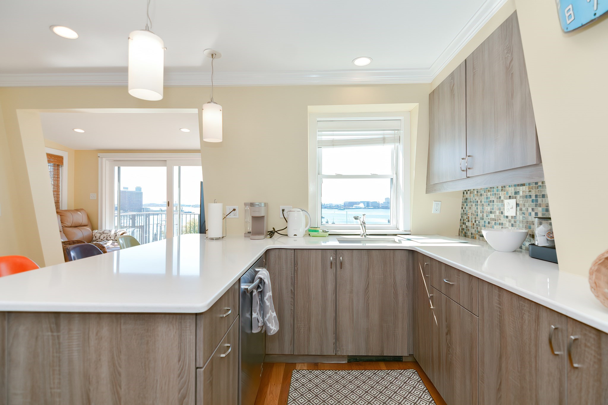 East Boston, Massachusetts, 02128, United States, 2 Bedrooms Bedrooms, ,1 BathroomBathrooms,Residential,For Sale,1938178