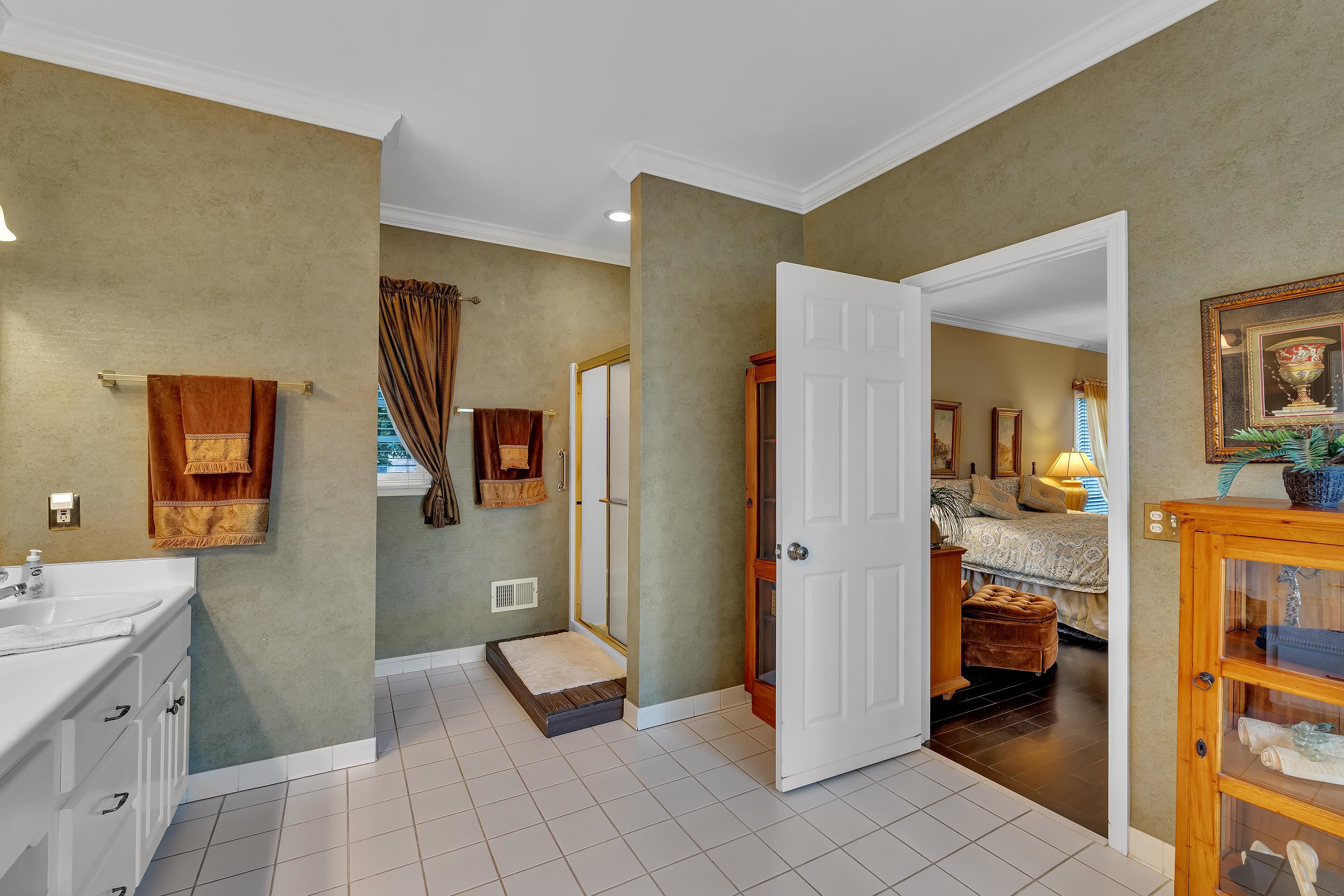 Spartanburg, South Carolina, 29307, United States, 4 Bedrooms Bedrooms, ,3 BathroomsBathrooms,Residential,For Sale,1926017