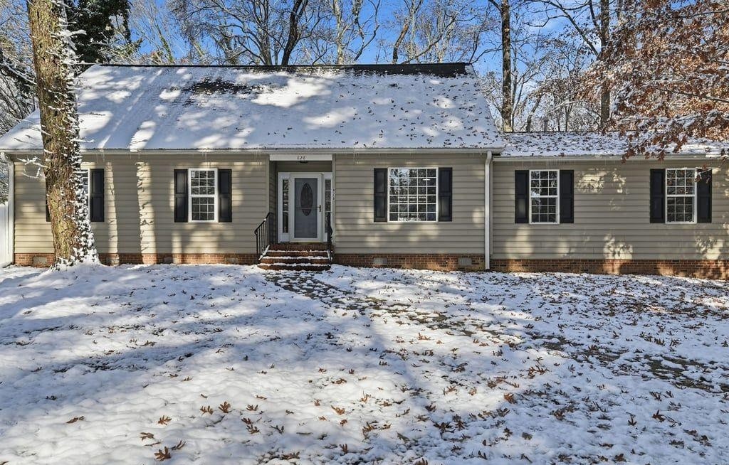 Newport News, Virginia, 23608, United States, 4 Bedrooms Bedrooms, ,4 BathroomsBathrooms,Residential,For Sale,2006290