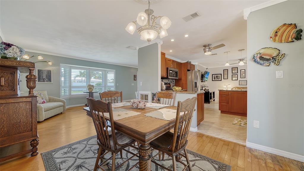 Sarasota, Florida, 34231, United States, 3 Bedrooms Bedrooms, ,2 BathroomsBathrooms,Residential,For Sale,1883466