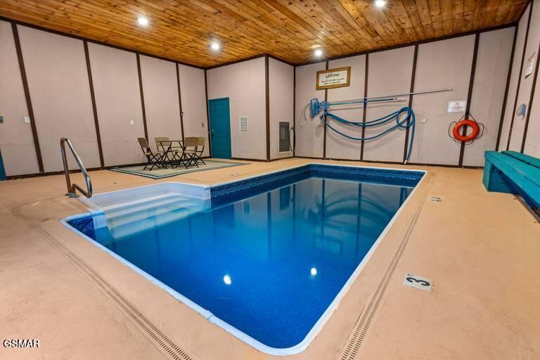 Sevierville, Tennessee, 37876, United States, 2 Bedrooms Bedrooms, ,4 BathroomsBathrooms,Residential,For Sale,2019046