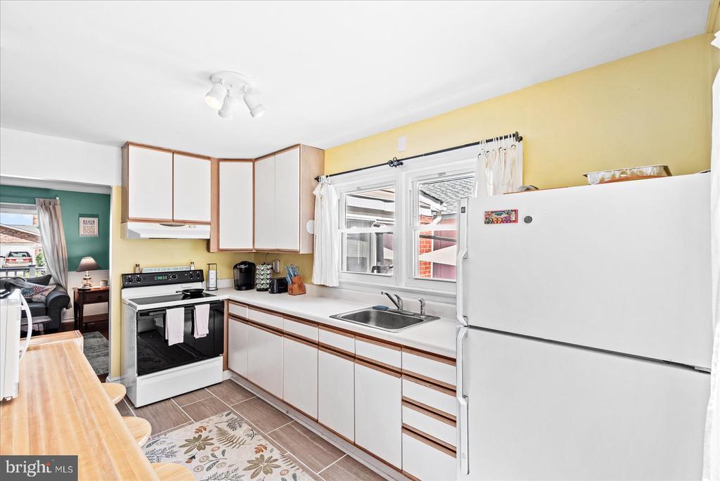 Colonial Beach, Virginia, 22443, United States, 4 Bedrooms Bedrooms, ,3 BathroomsBathrooms,Residential,For Sale,1905965