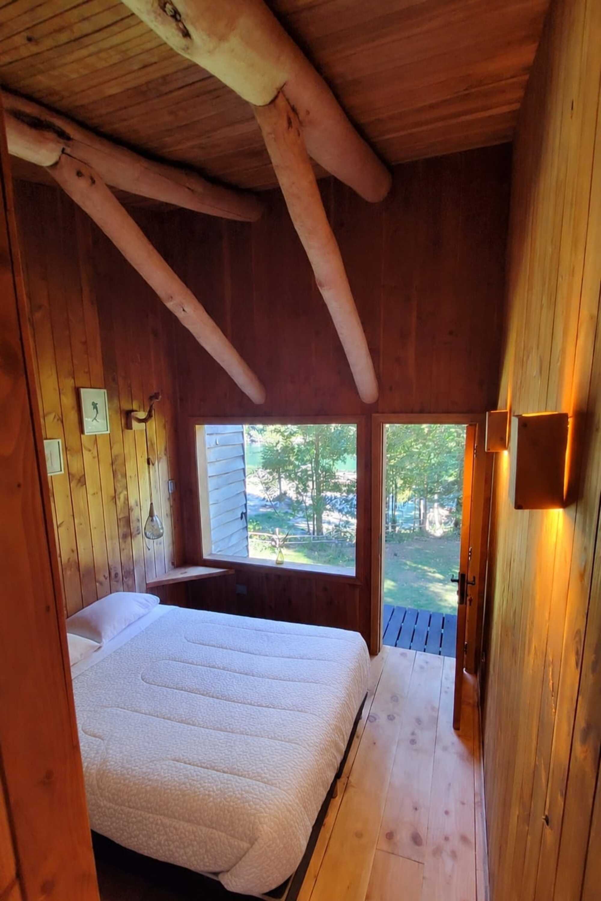  Lodge on 3 Hectares with 200 m of Cisnes Riverfront in the Aysén Region - 物件實景