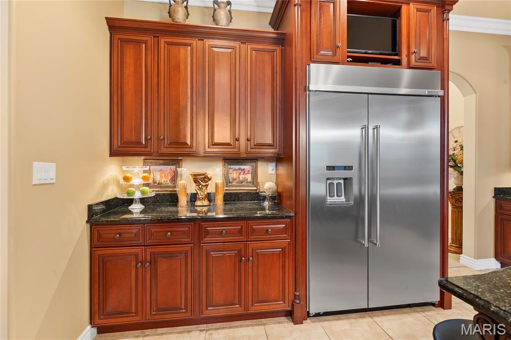 Charleston, Missouri, 63834, United States, 4 Bedrooms Bedrooms, ,6 BathroomsBathrooms,Residential,For Sale,1974839