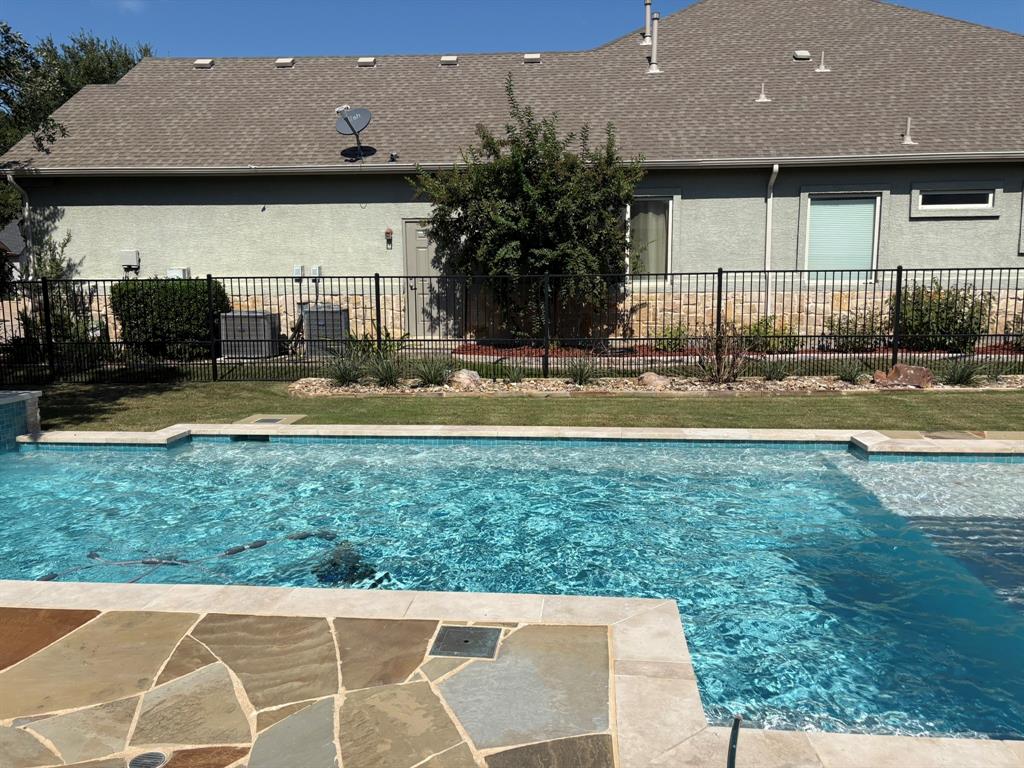 Denton, Texas, 76207, United States, 2 Bedrooms Bedrooms, ,3 BathroomsBathrooms,Residential,For Sale,1981662