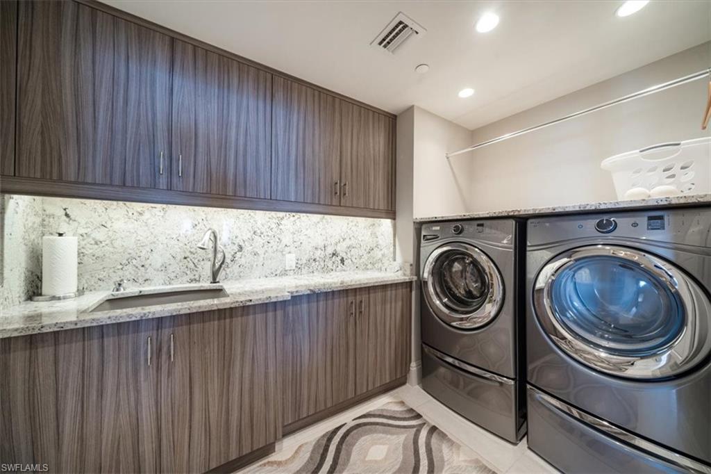 Naples, Florida, 34103, United States, 4 Bedrooms Bedrooms, ,5 BathroomsBathrooms,Residential,For Sale,1988038