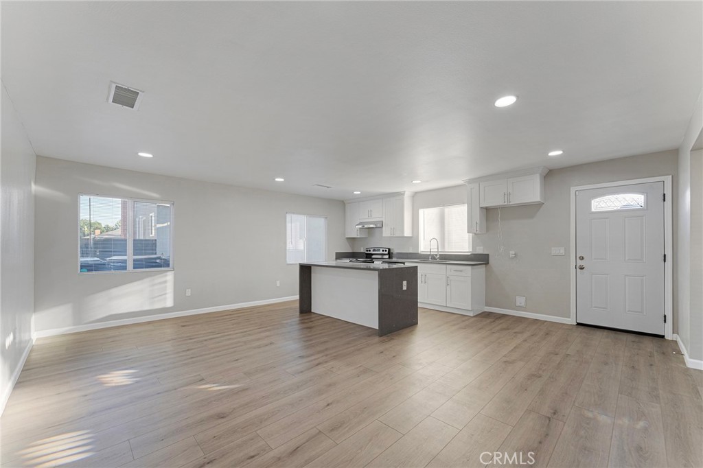 Montebello, California, 90640, United States, ,Residential,For Sale,1998706