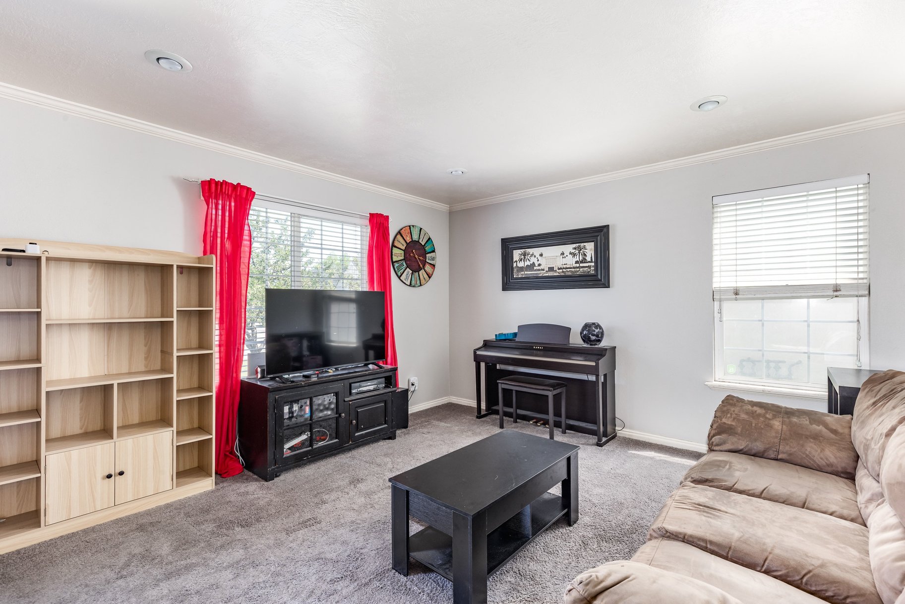  Your Perfect Townhome: Spacious Layout, Finished Basement & Relaxing Back Patio - 物件實景