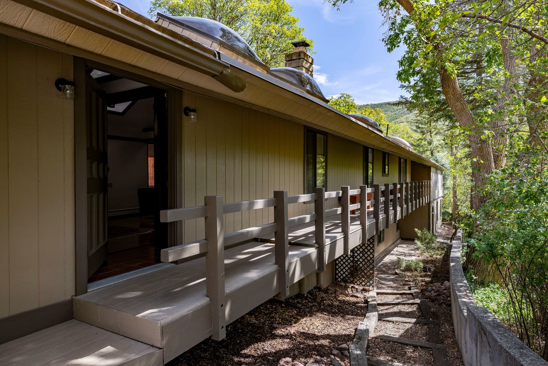  Mid-Century Modern Living in Emigration Canyon - 物件實景