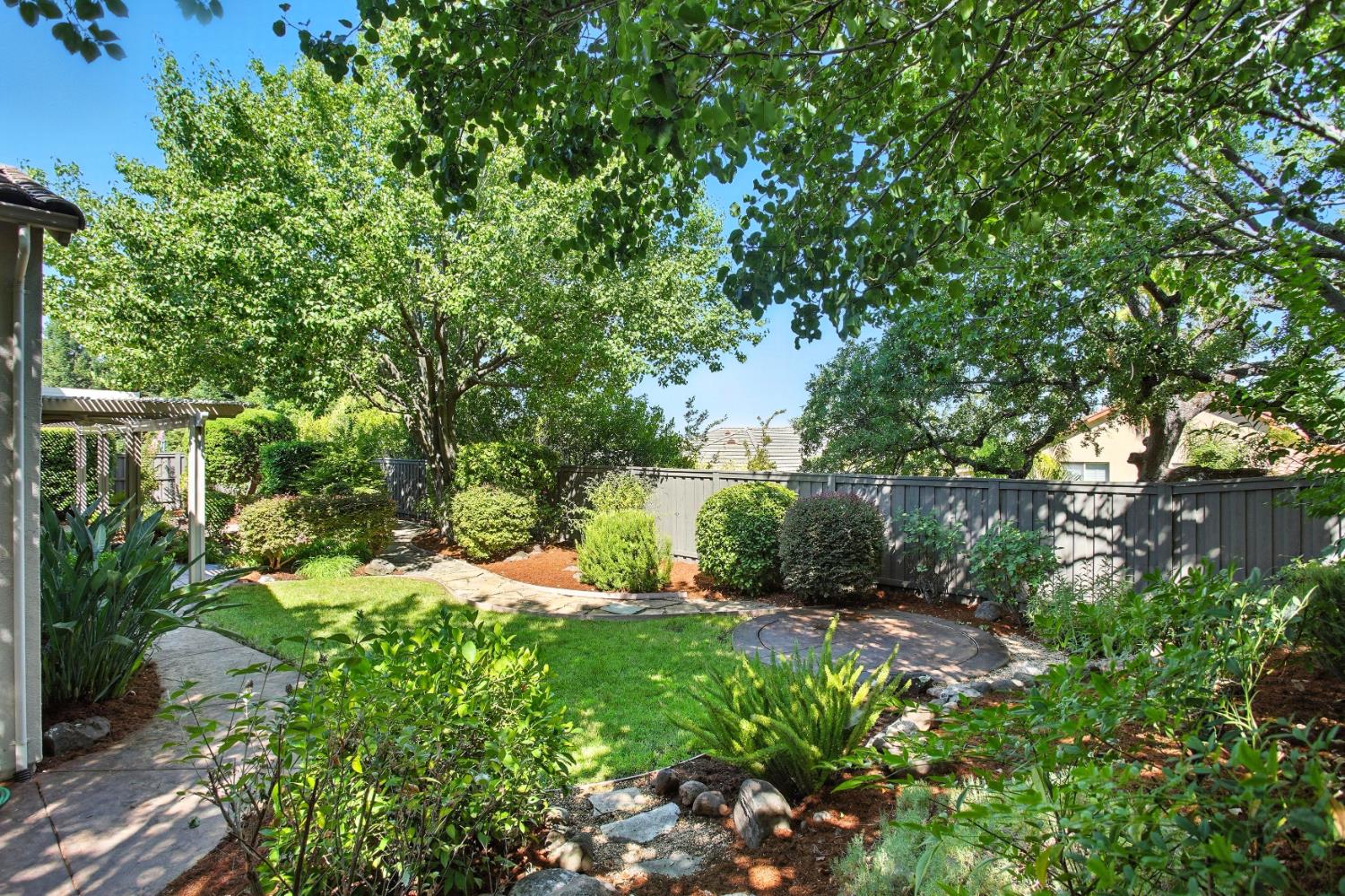 Roseville, California, 95661, United States, 4 Bedrooms Bedrooms, ,3 BathroomsBathrooms,Residential,For Sale,1934690