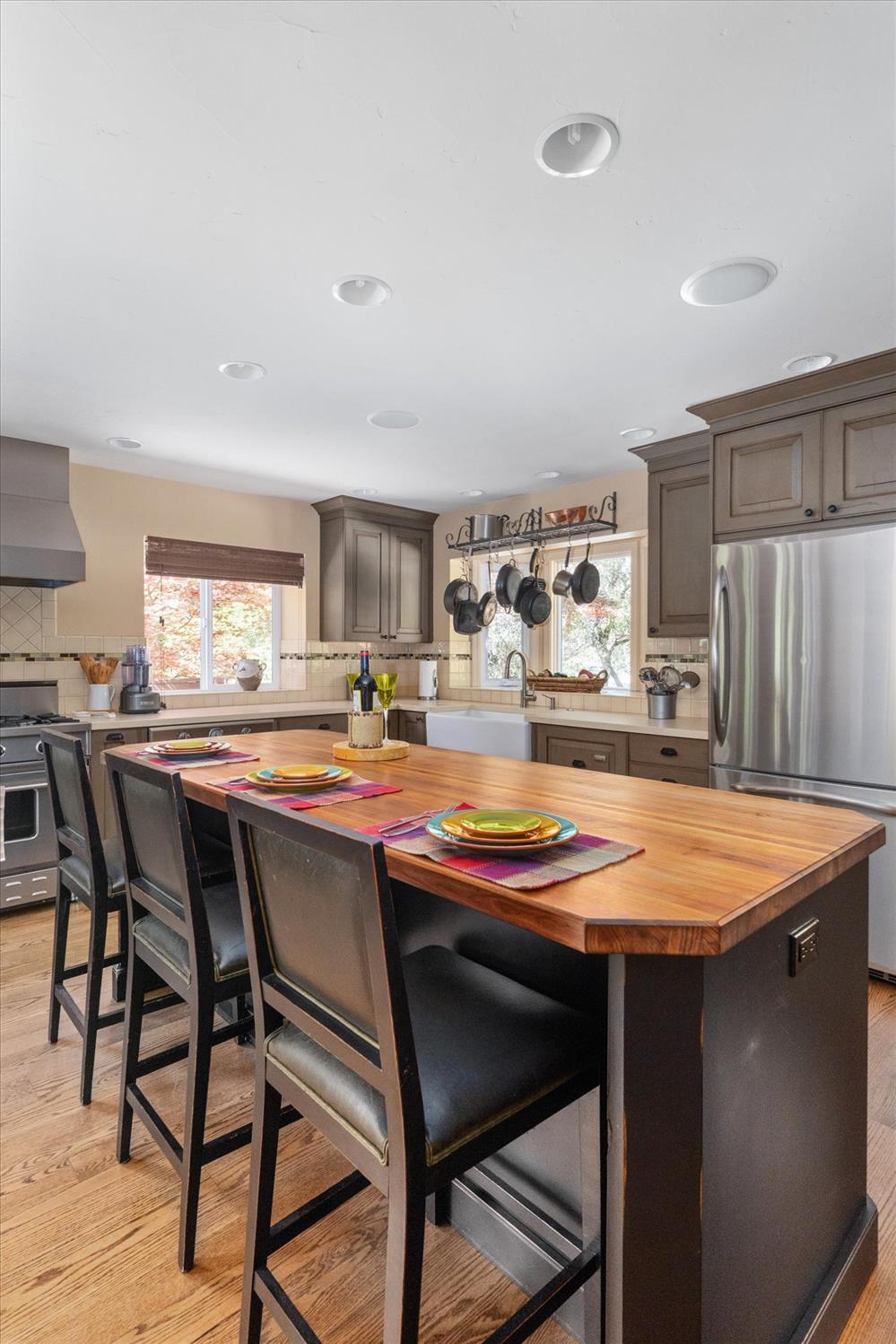 Murphys, California, 95247, United States, 3 Bedrooms Bedrooms, ,4 BathroomsBathrooms,Residential,For Sale,2030734