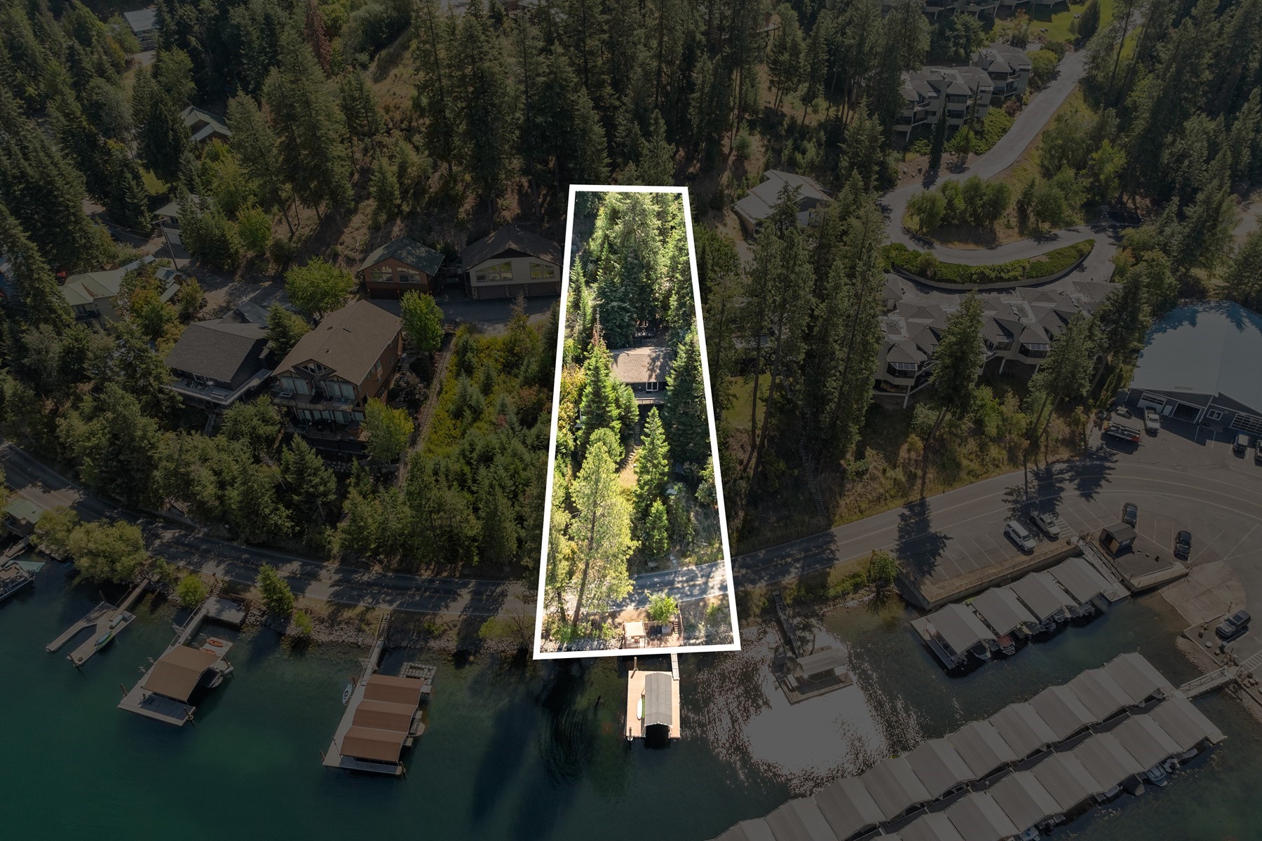  Hayden Lake Close-in w/ Big Potential - 物件實景