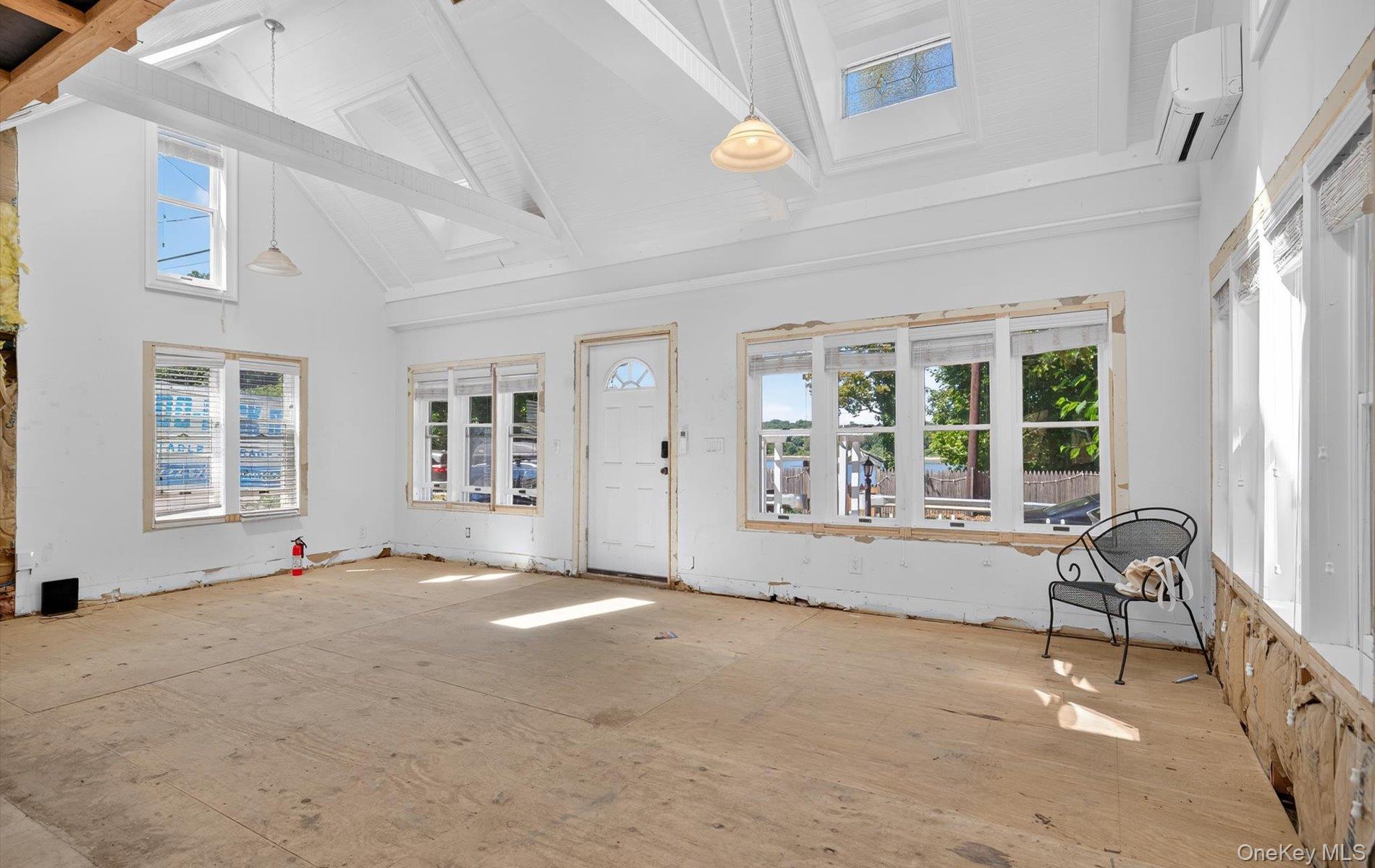 Northport, New York, 11768, United States, 2 Bedrooms Bedrooms, ,2 BathroomsBathrooms,Residential,For Sale,1941048