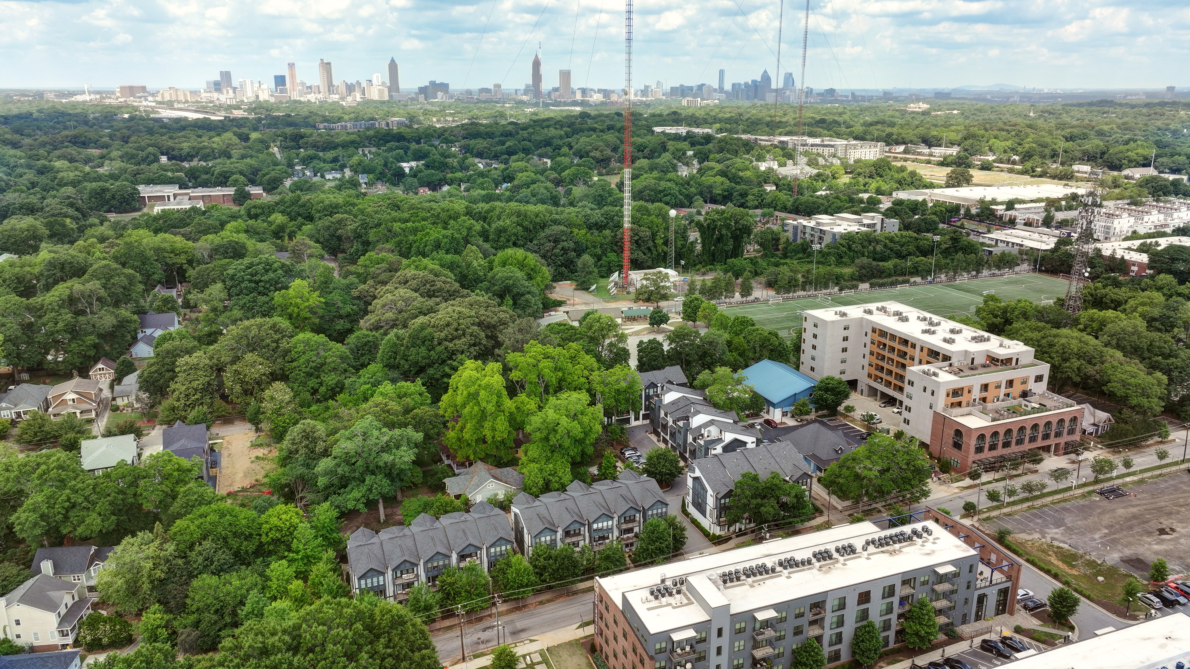  Sunlit Corner Unit Townhome with a Private Rooftop Terrace - 物件實景