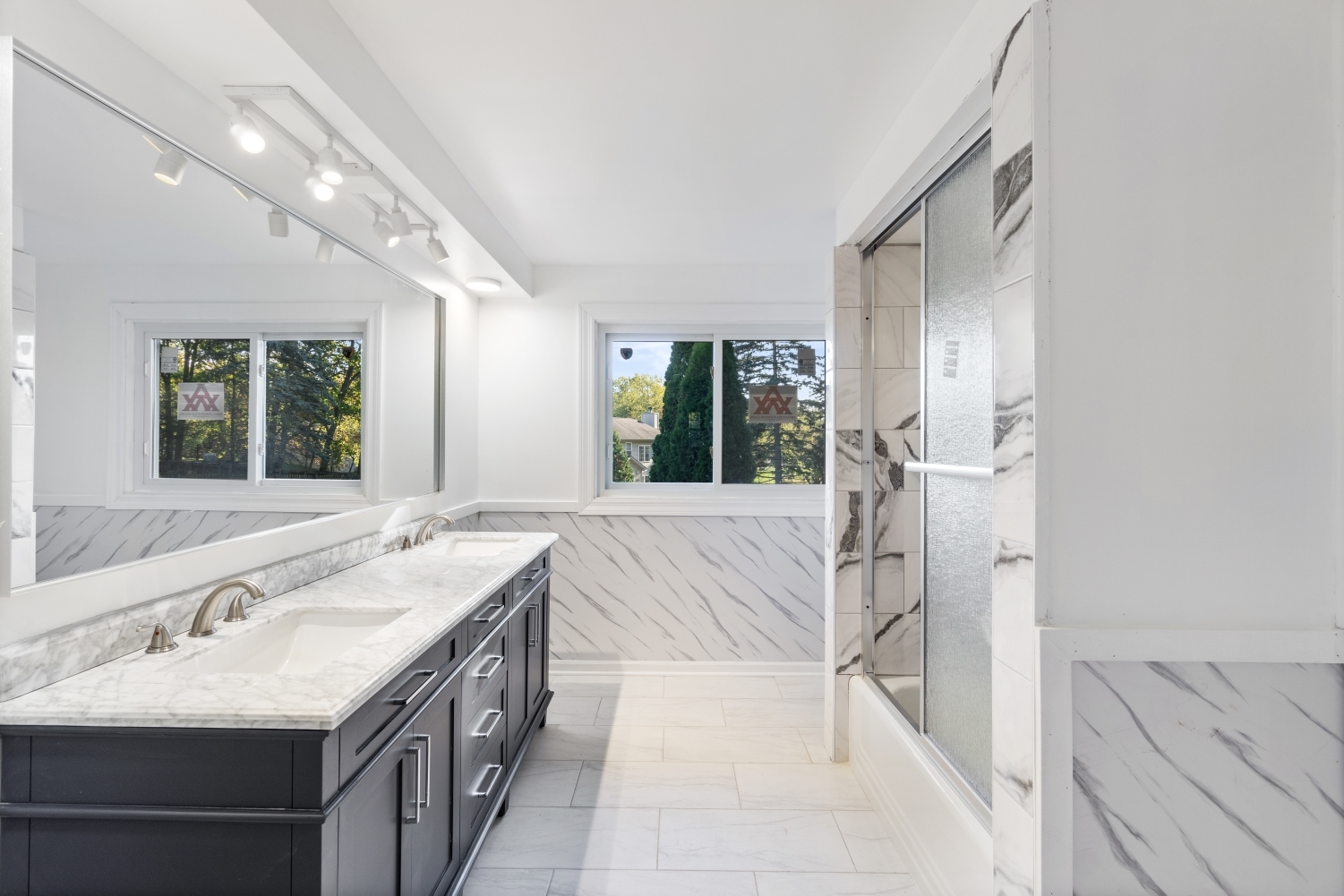 Winthrop Harbor, Illinois, 60096, United States, 5 Bedrooms Bedrooms, ,4 BathroomsBathrooms,Residential,For Sale,1982535