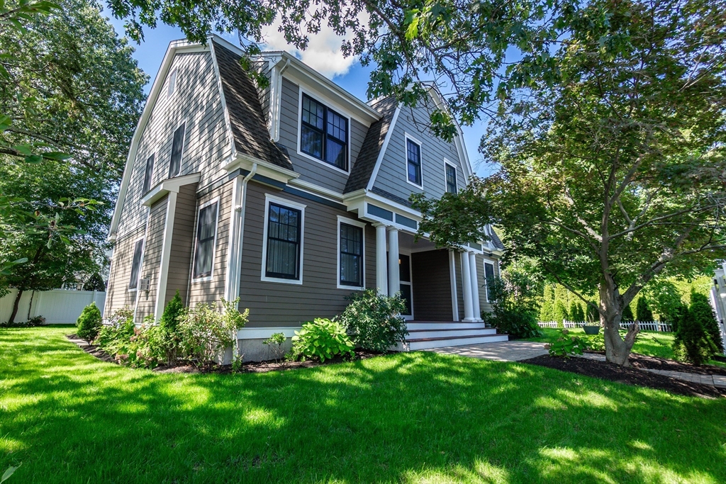 Newton, Massachusetts, 02460, United States, 4 Bedrooms Bedrooms, ,5 BathroomsBathrooms,Residential,For Sale,1982724