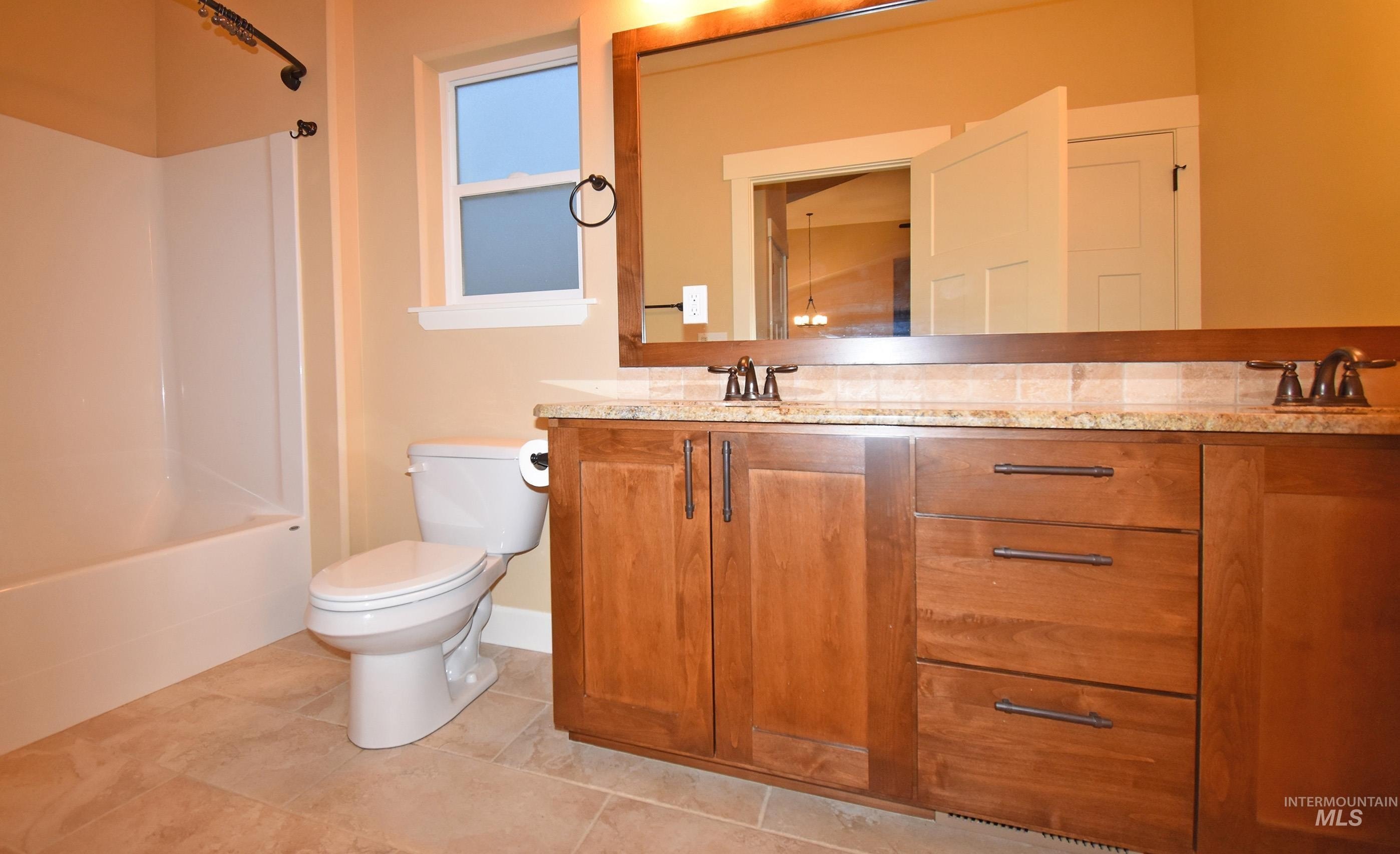 Lewiston, Idaho, 83501, United States, 4 Bedrooms Bedrooms, ,3 BathroomsBathrooms,Residential,For Sale,1986093