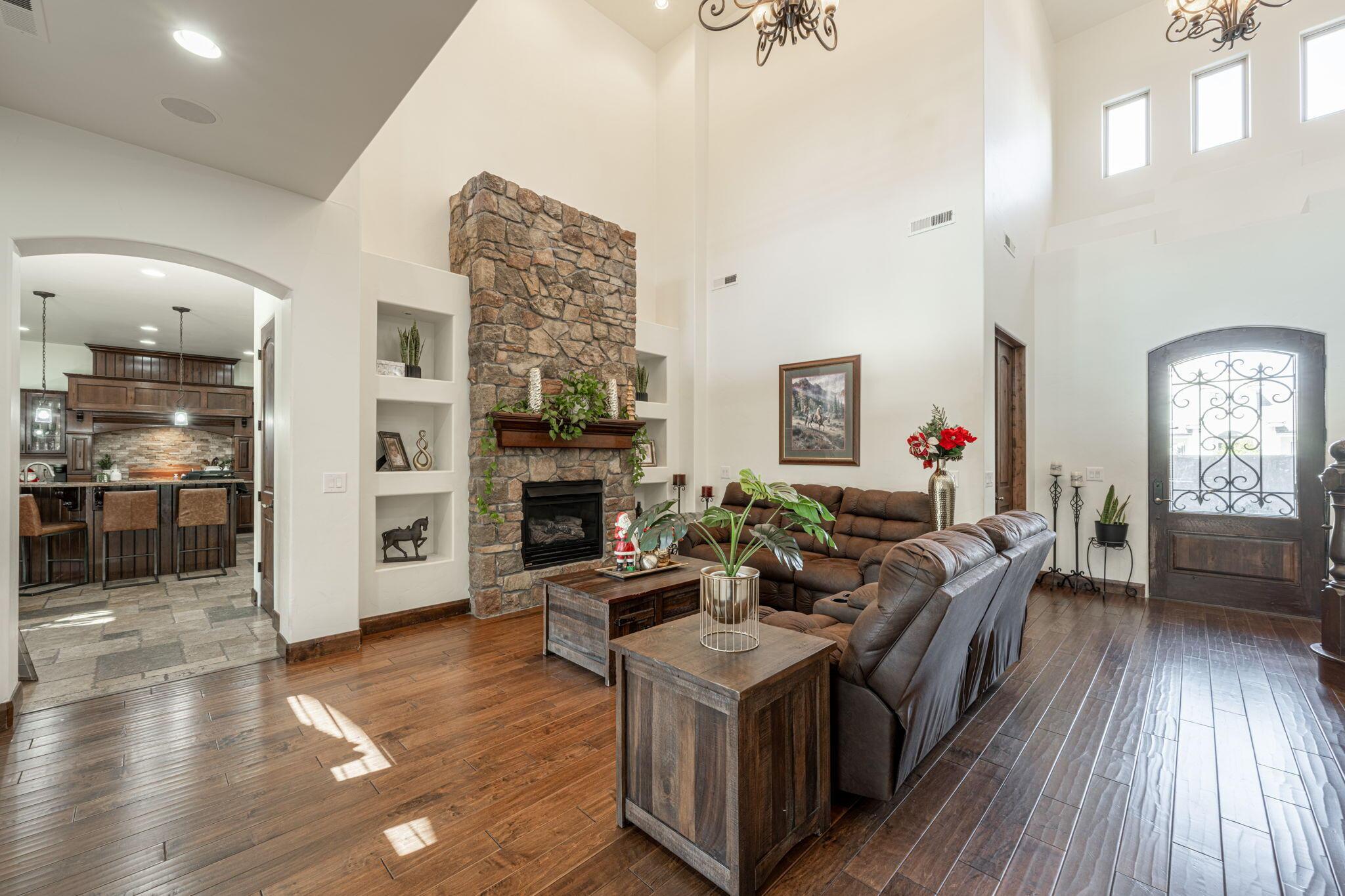 St George, Utah, 84790, United States, 5 Bedrooms Bedrooms, ,4 BathroomsBathrooms,Residential,For Sale,2006335