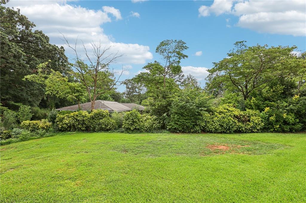Decatur, Georgia, 30033, United States, 3 Bedrooms Bedrooms, ,2 BathroomsBathrooms,Residential,For Sale,1895989