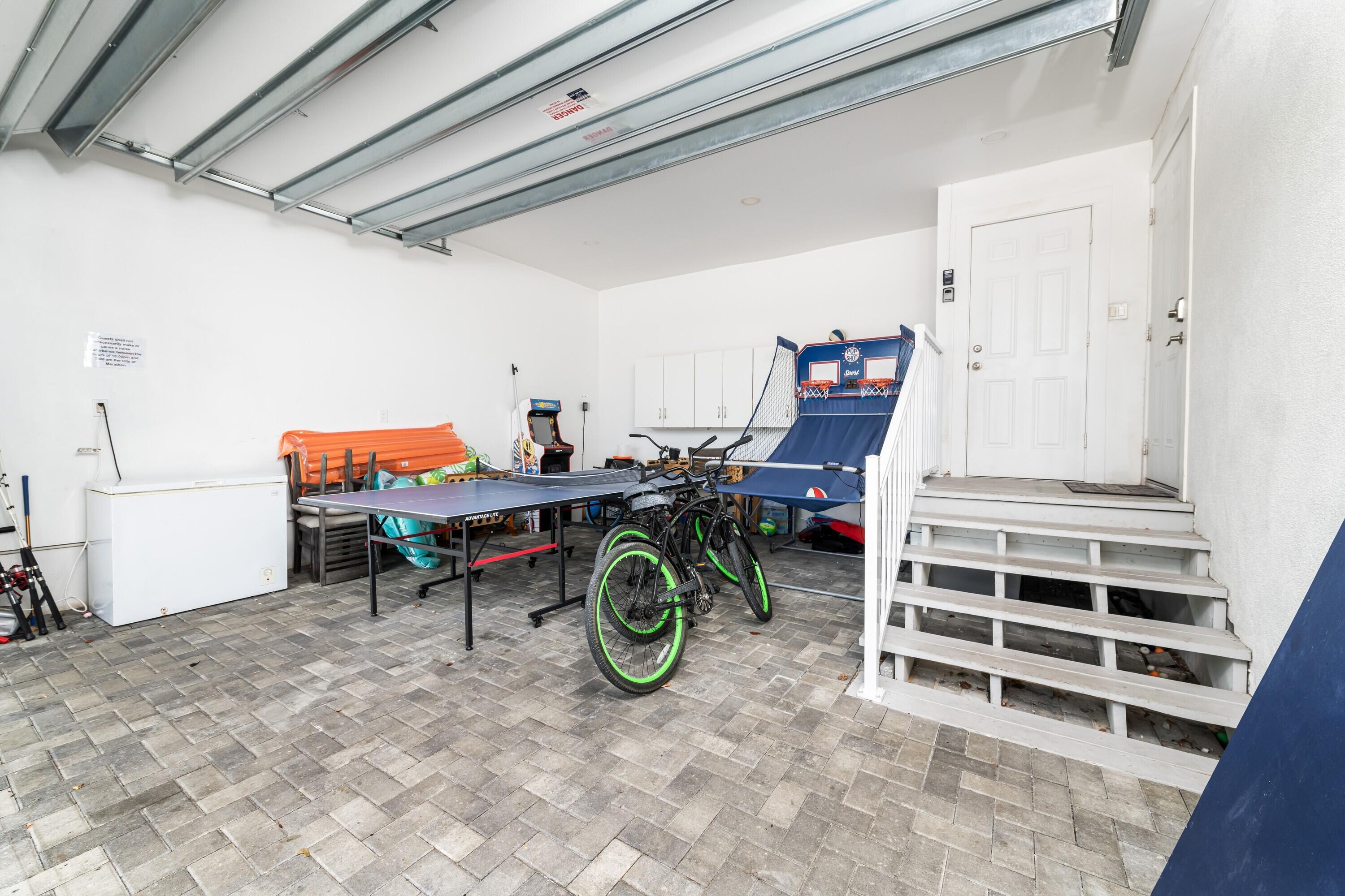 MARATHON, Florida, 33050, United States, 5 Bedrooms Bedrooms, ,4 BathroomsBathrooms,Residential,For Sale,1837177